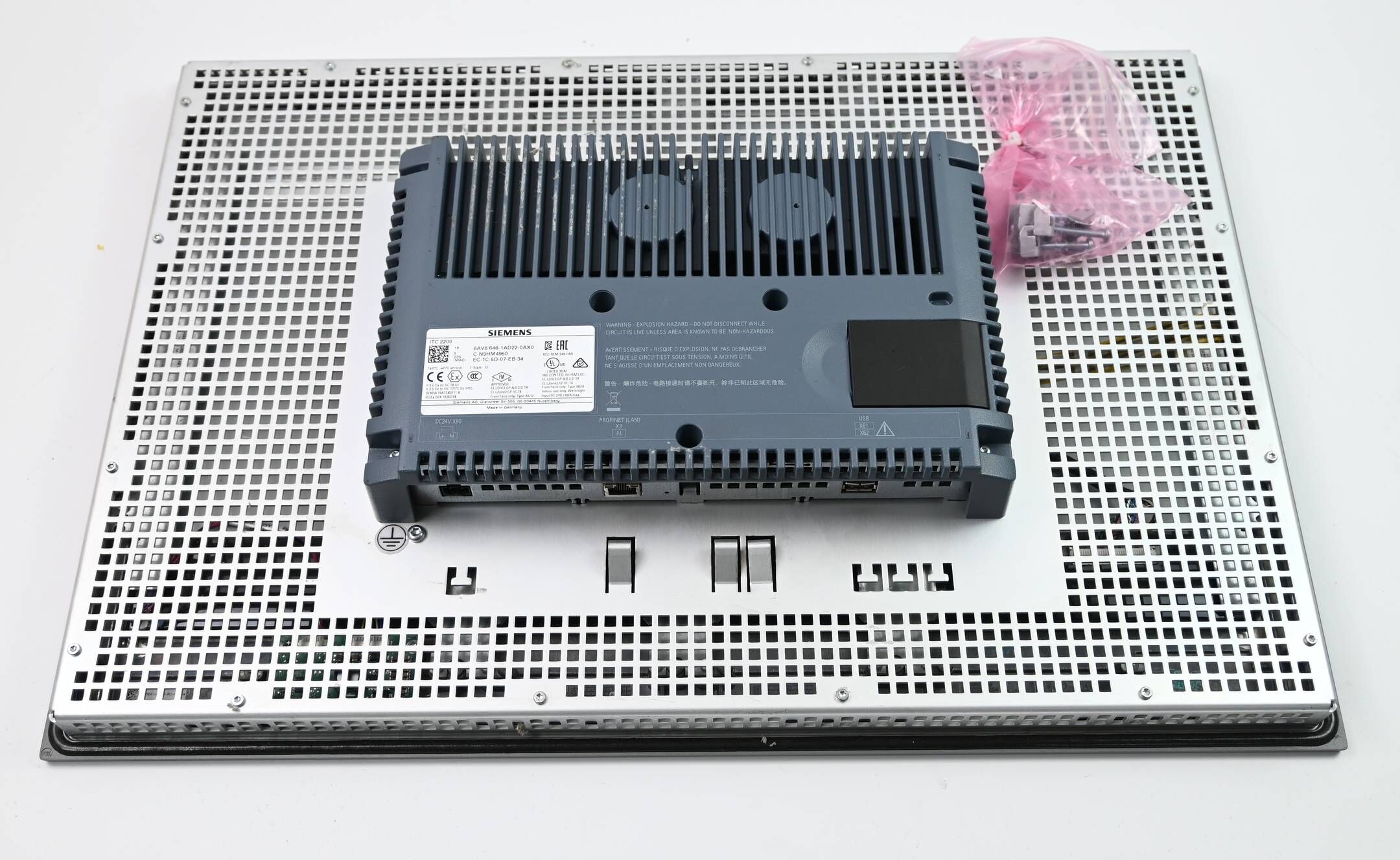 Siemens Simatic HMI Touchpanel 6AV6646-1AD22-0AX0 ( 6AV6 646-1AD22-0AX0 ) E.12