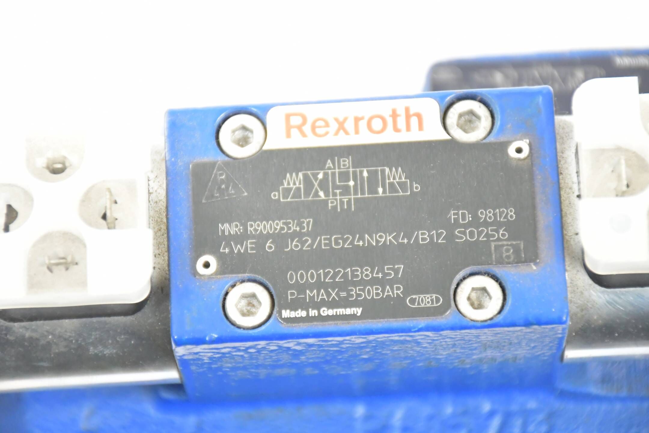 Rexroth Hydraulikventil 4WE 6 J62/EG24N9K4/B12 SO256 R900953437 + R900978267