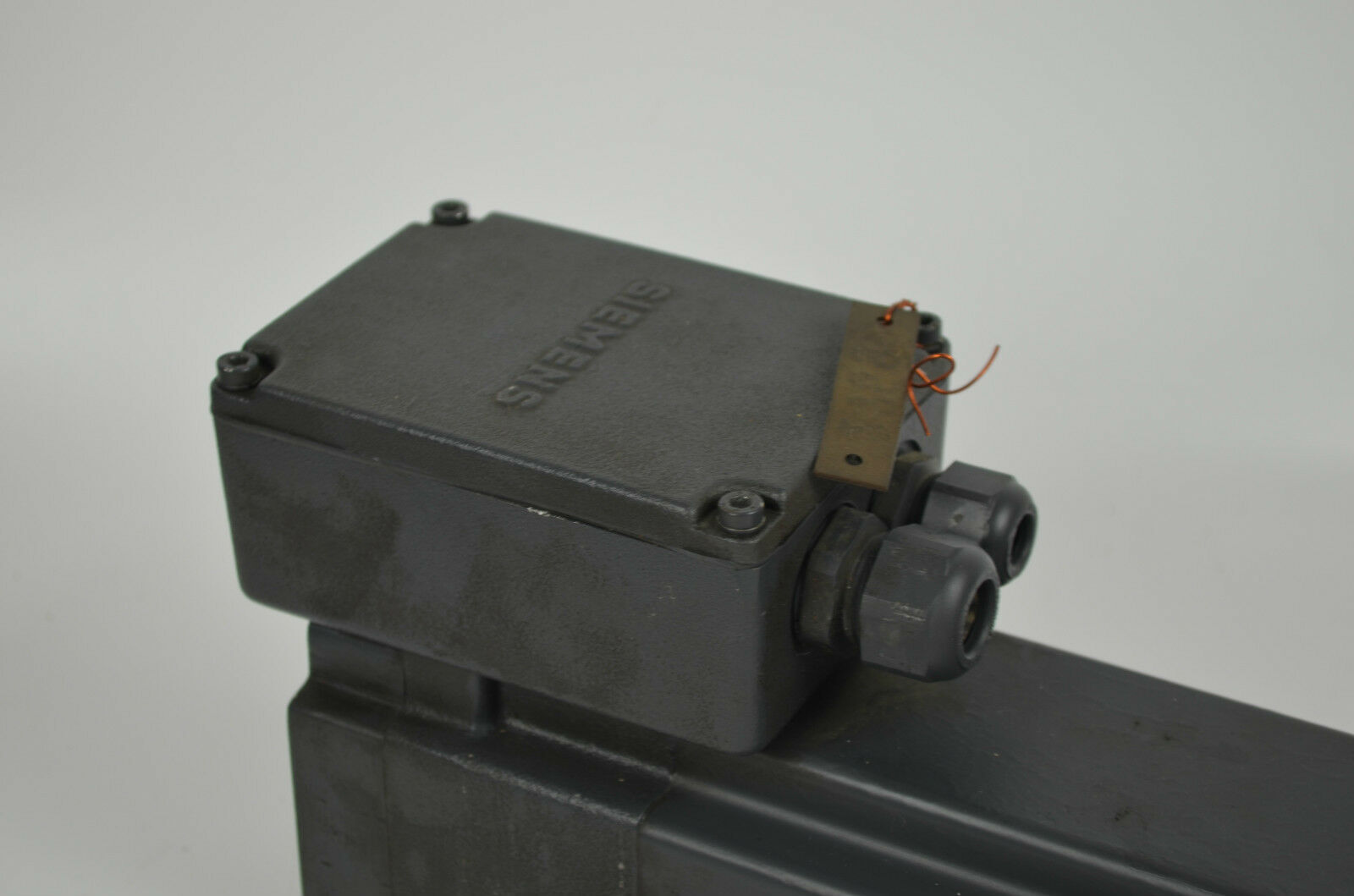 Siemens Permanent-Magnet-Motor 1FS5044-0AF01-0-Z ( 1FS5 044-0AF01-0-Z )