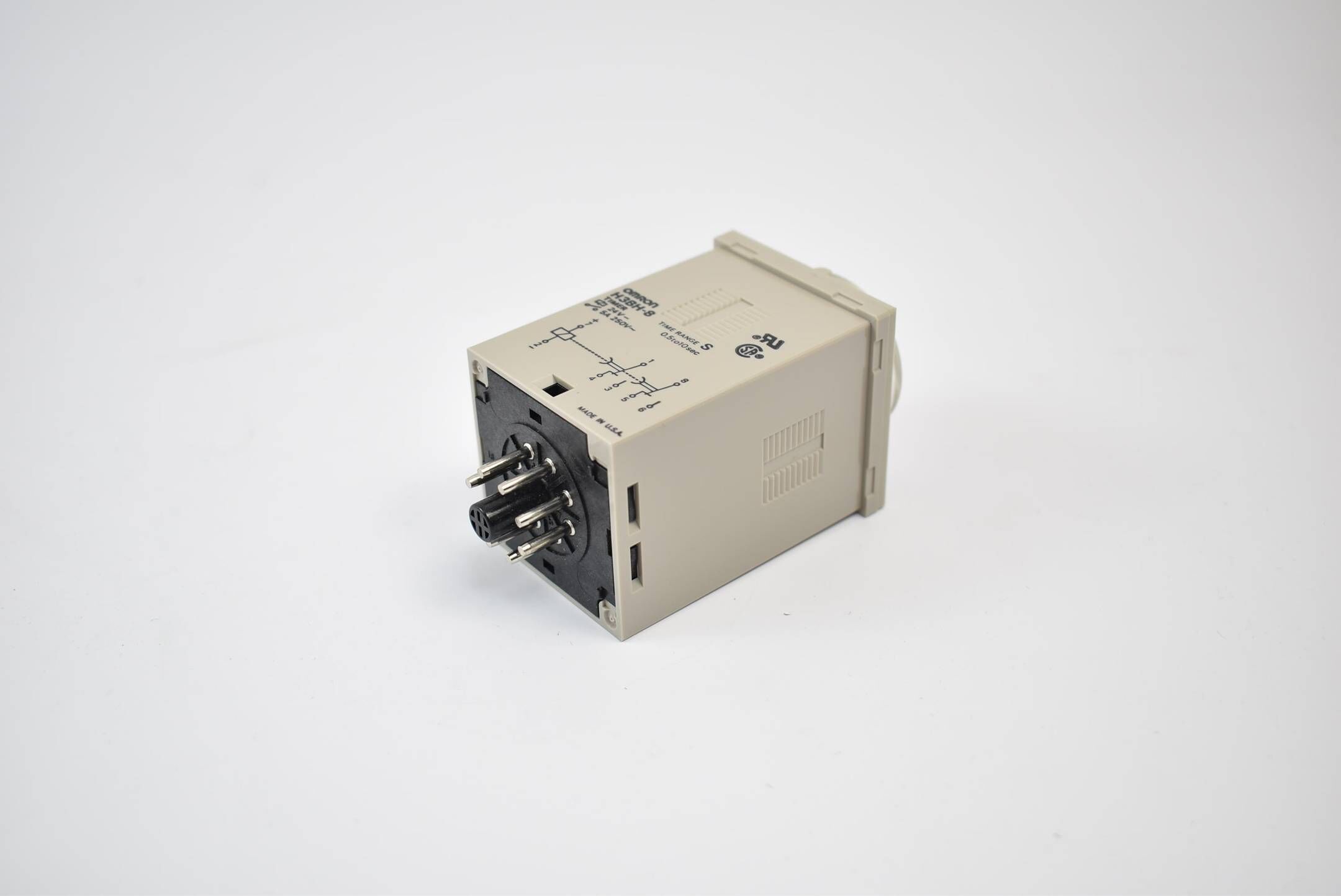 Omron Timer Power off Delay H3BH-8 DIN 24 VDC Time Range S 0.5 / 1 / 5 / 10 s