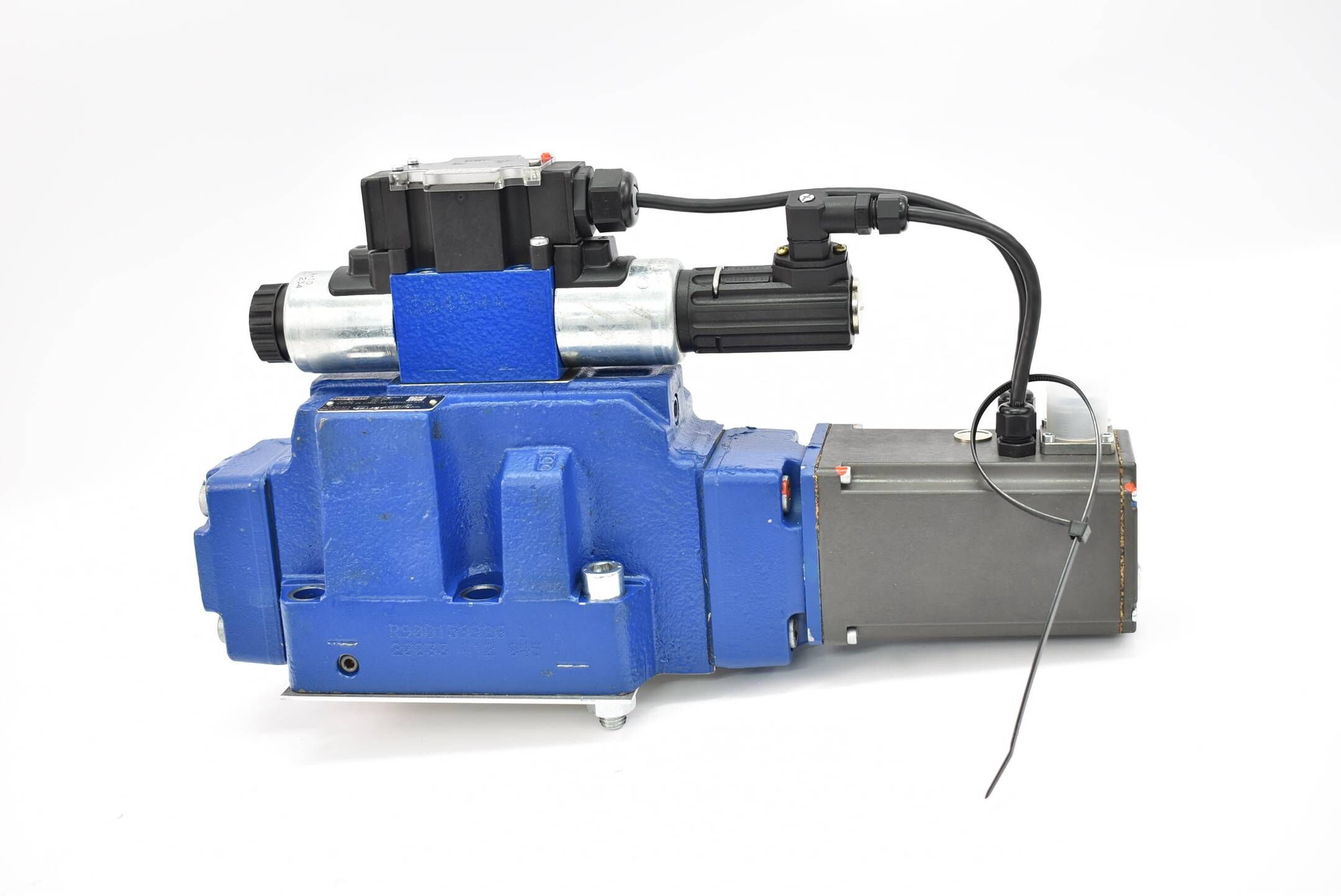 Rexroth 4WRTE 25 V350L-46/6EG24K31/A5M ( R900975549 )+Vorsteuerventil R901325866