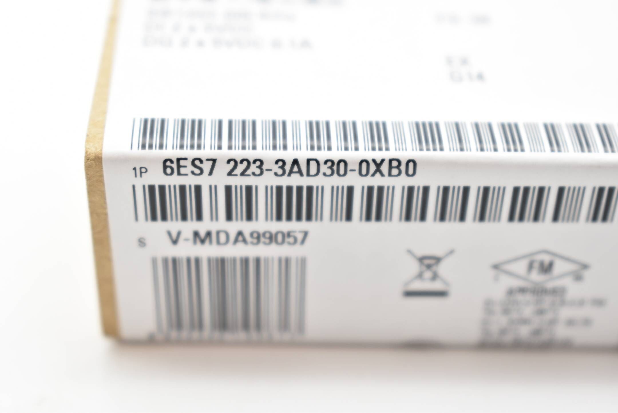 Siemens Simatic S7-1200 6ES7223-3AD30-0XB0 ( 6ES7 223-3AD30-0XB0 )