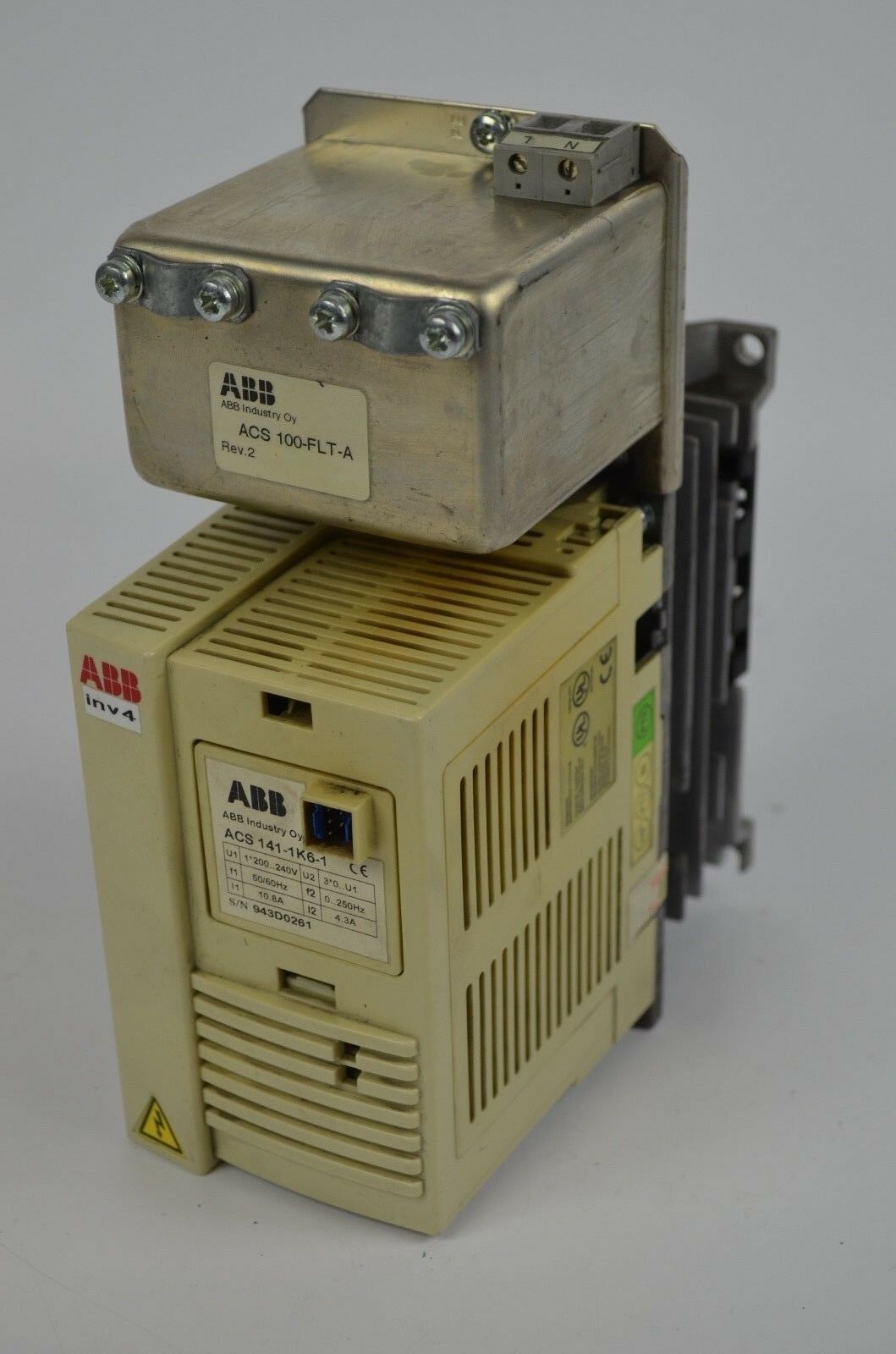 ABB Frequenzumrichter ACS 141-1K6-1 + ACS 100-FLT-A