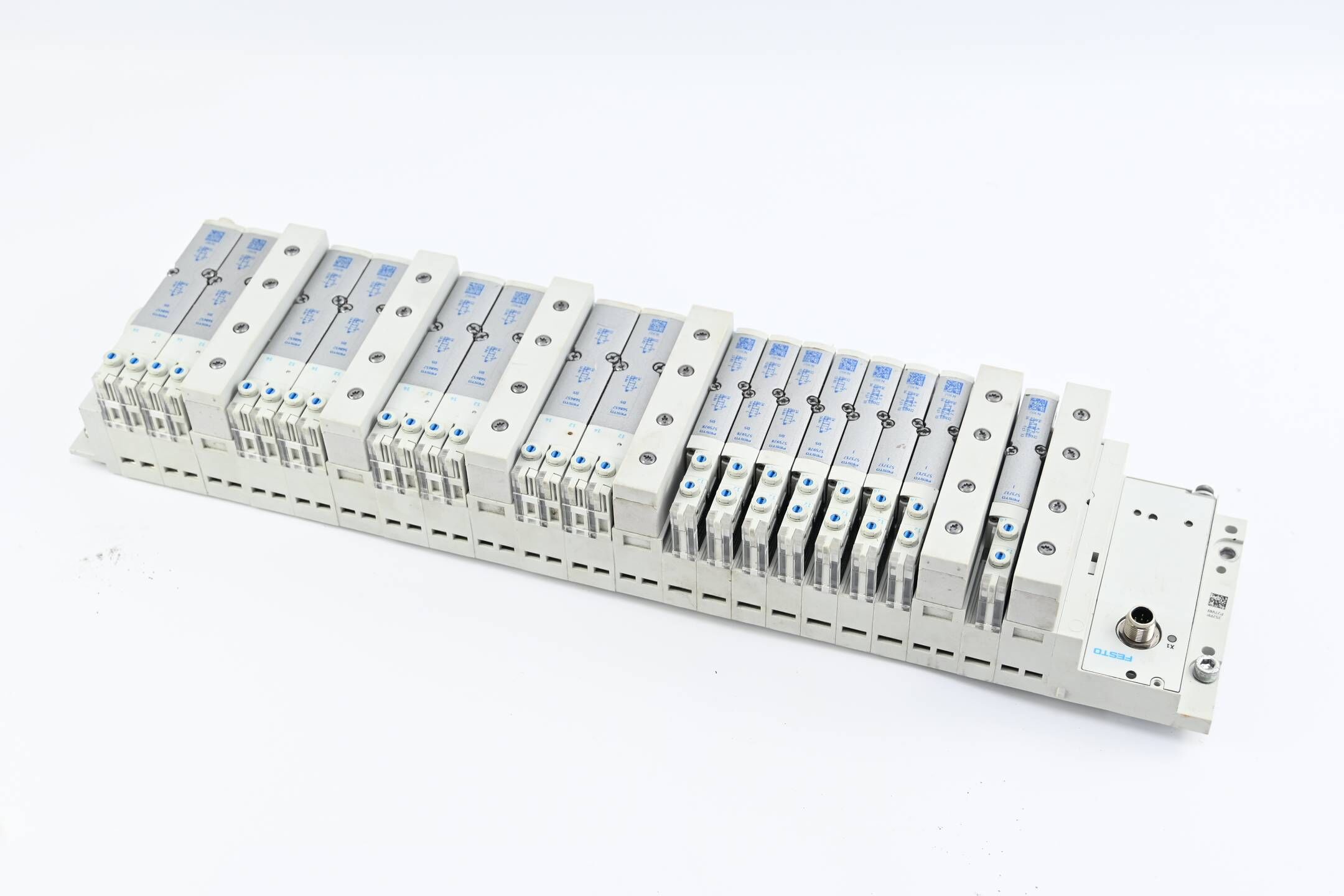 Festo Ventilinsel bestehend aus 575667 + 573717 + 575978 + 568657 + 569926