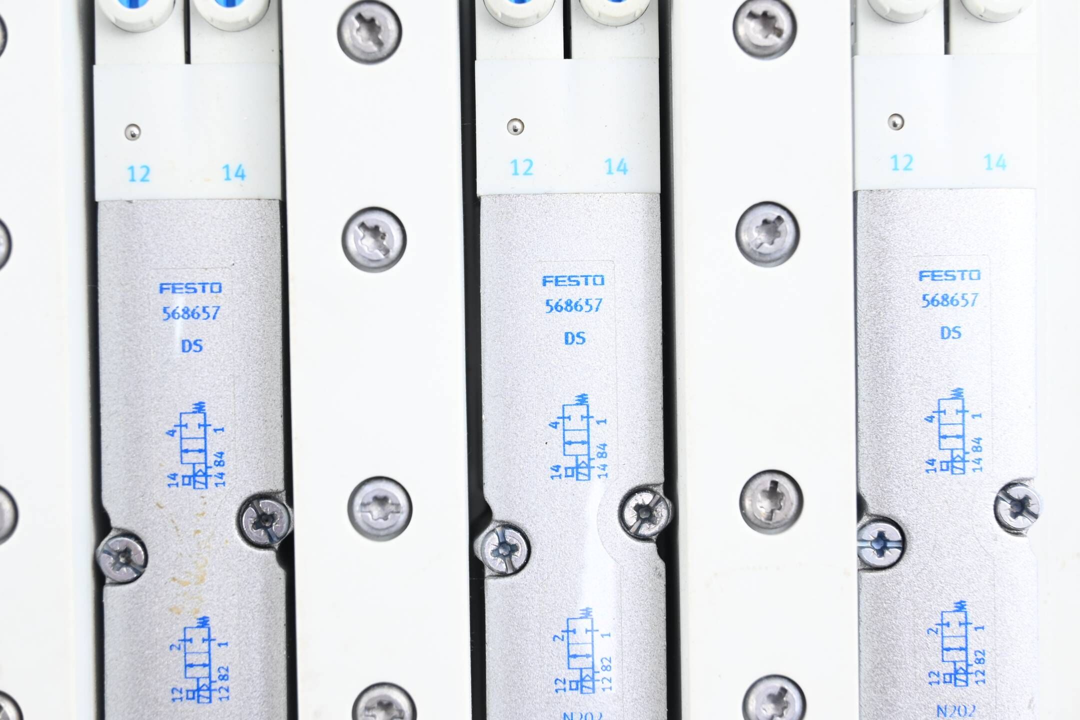 Festo Ventilinsel bestehend aus 575667 + 573726 + 575978 + 568657 + 569926