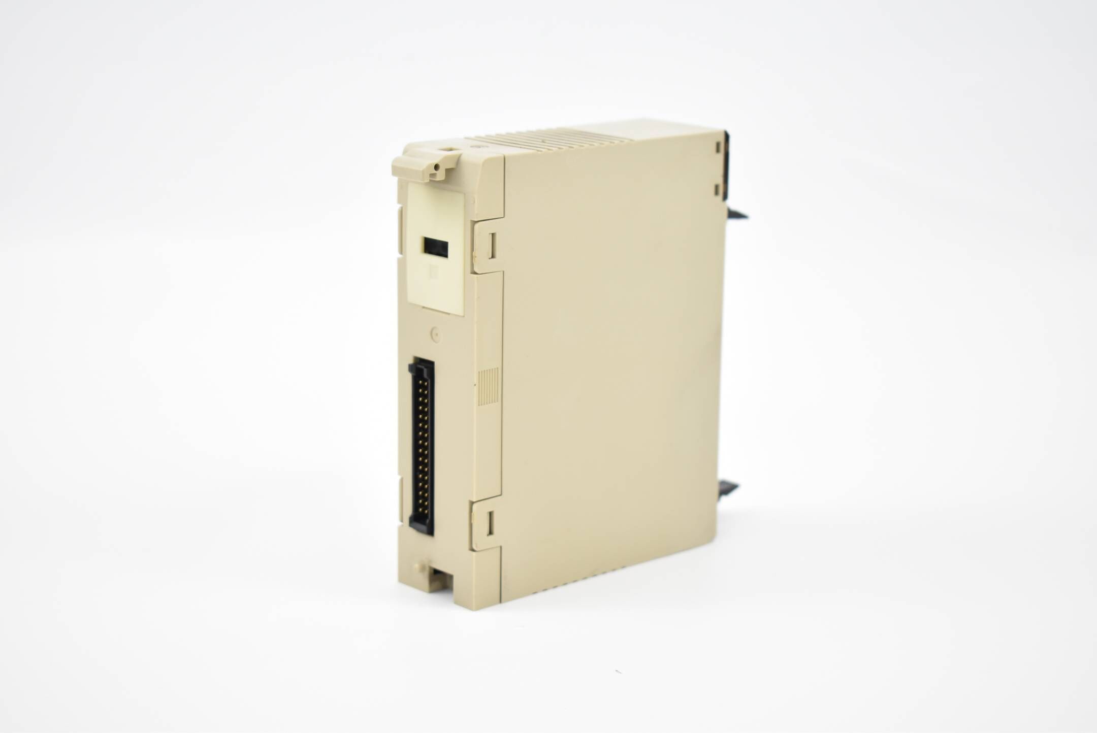 Omron Ausgangsmodul C200H-OC225 ( 250VAC 24VDC )