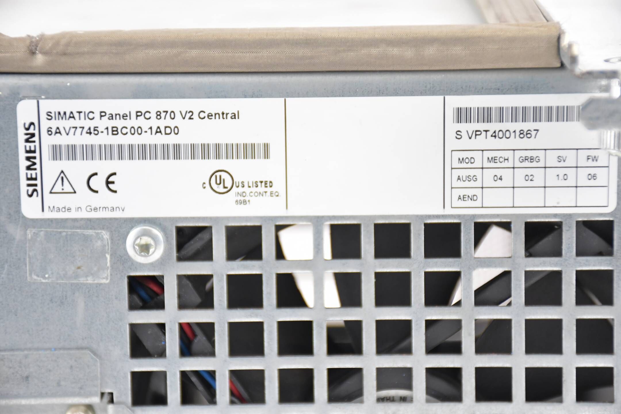 Siemens simatic PC 870 v2 6AV7745-1BC00-1AD0 ( 6AV7 745-1BC00-1AD0 )