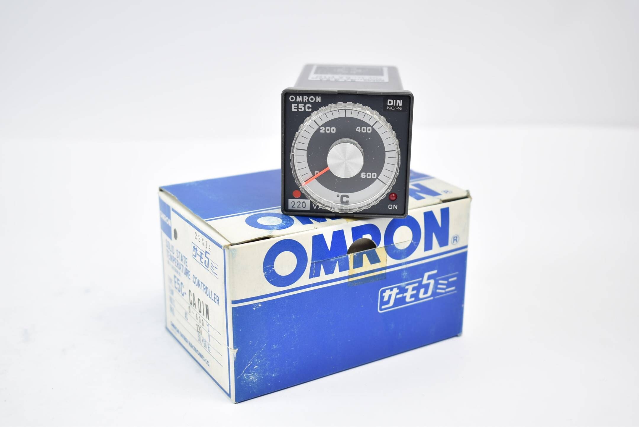 Omron Temperature Controller E5C-CADIN 0-600°C 220 VAC