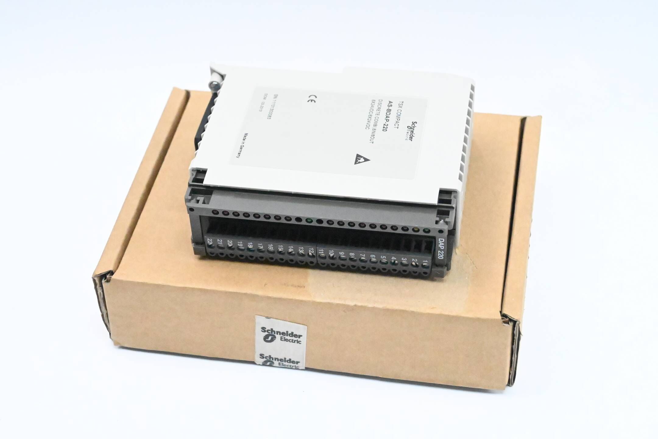 Schneider Electric Modicon TSX Compact 8x24VDC AS-BDAP-220 ( 100058 )