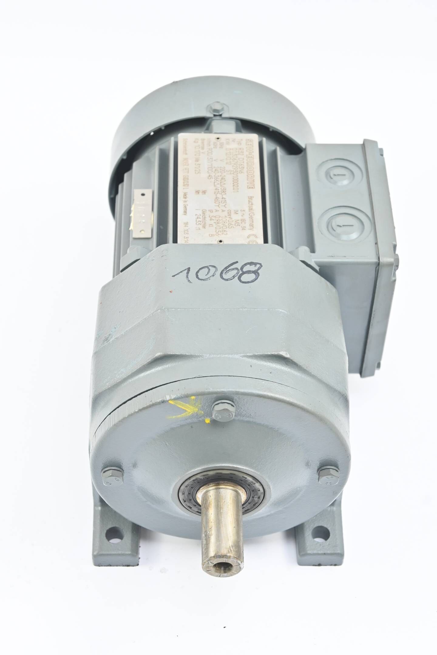 SEW Eurodrive Getriebemotor R32 DT63N6 ( R32DT63N6 )