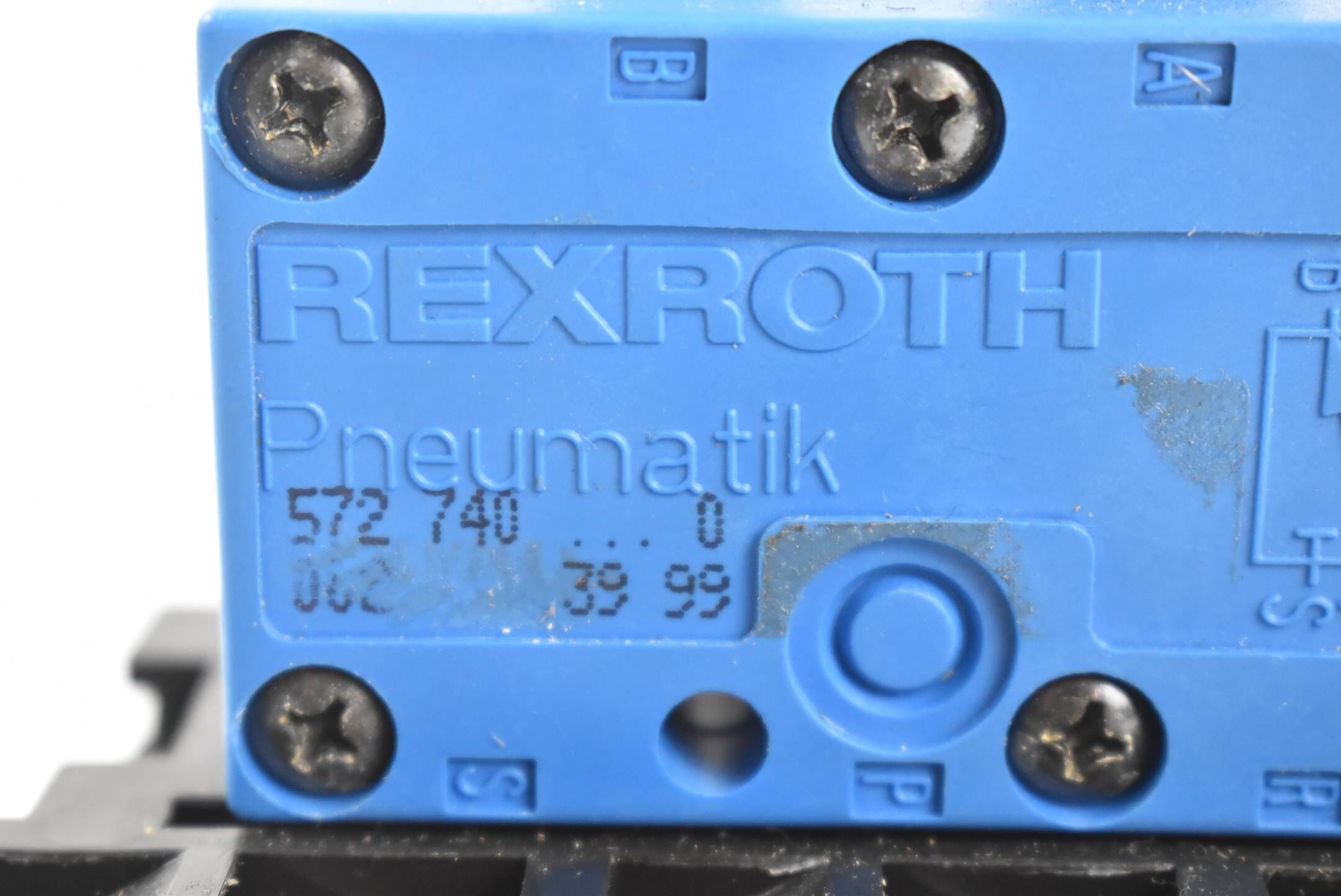 Rexroth Magnetventil 572 740 0 + Endverteilerbasis 898 500 390