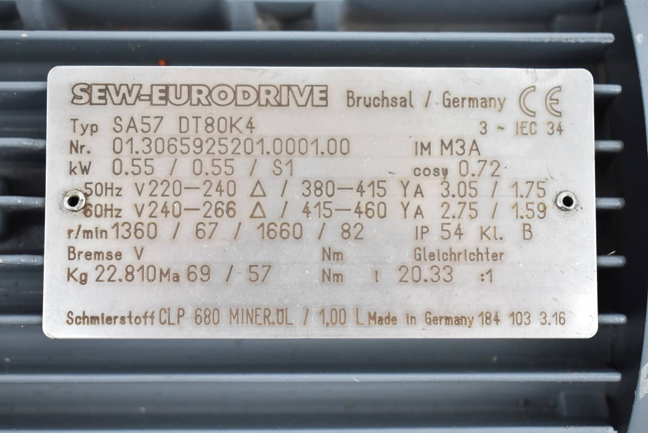 SEW Eurodrive Getriebemotor SA57 DT80K4 ( SA57DT80K4 ) 0,55/0,55/S1 kW