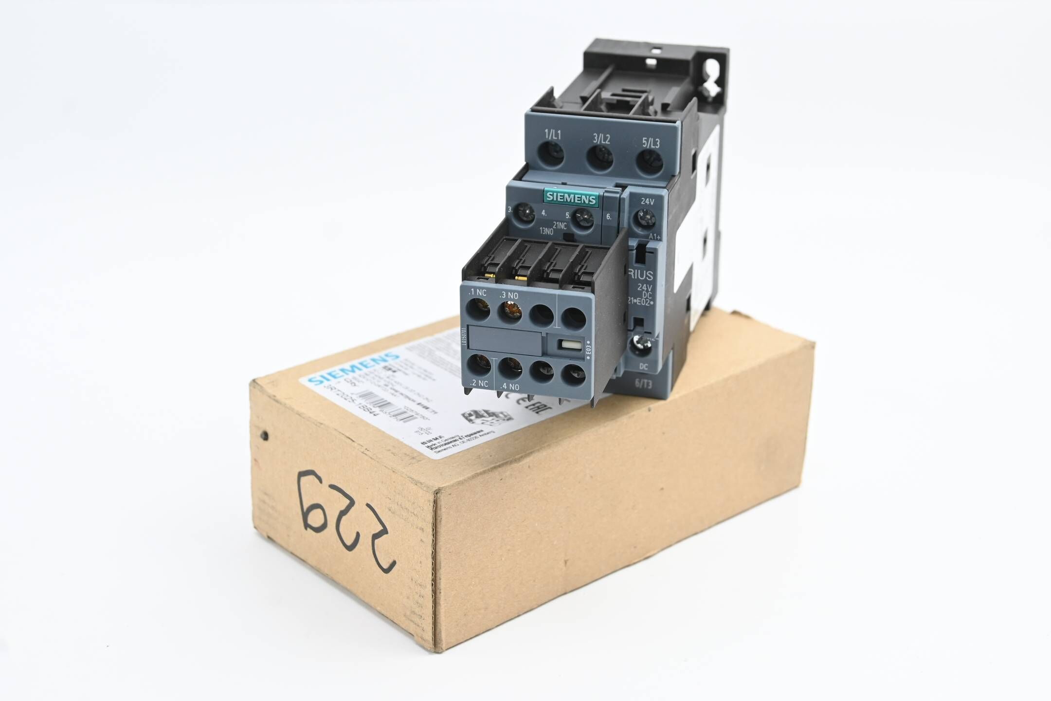 Siemens Sirius Schütz 3RT2025-1BB44 inkl. Hilfsschalterblock 3RH2911-1HA11