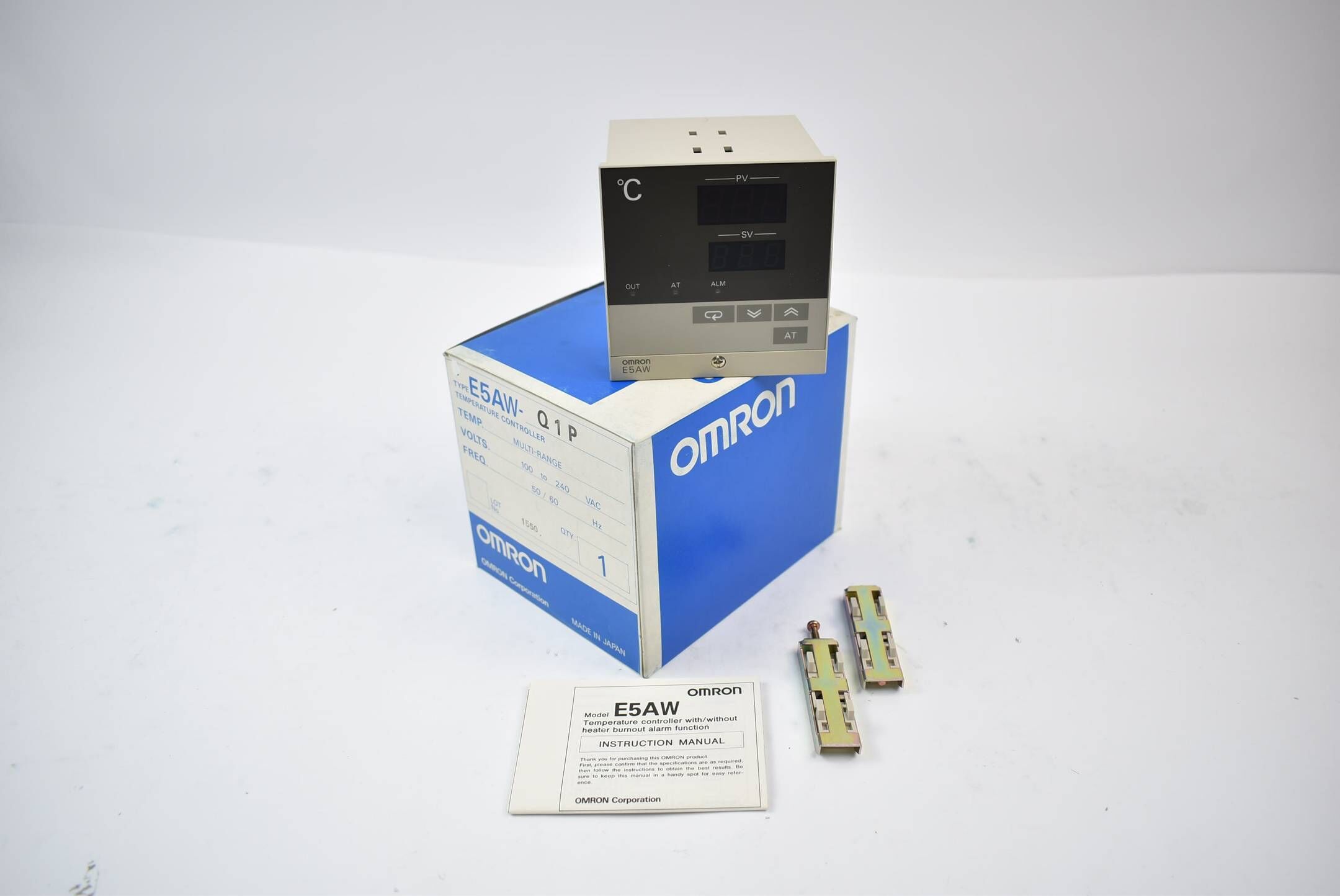 Omron Temperature Controller E5AW-Q1P Multi-Range 100-240 VAC