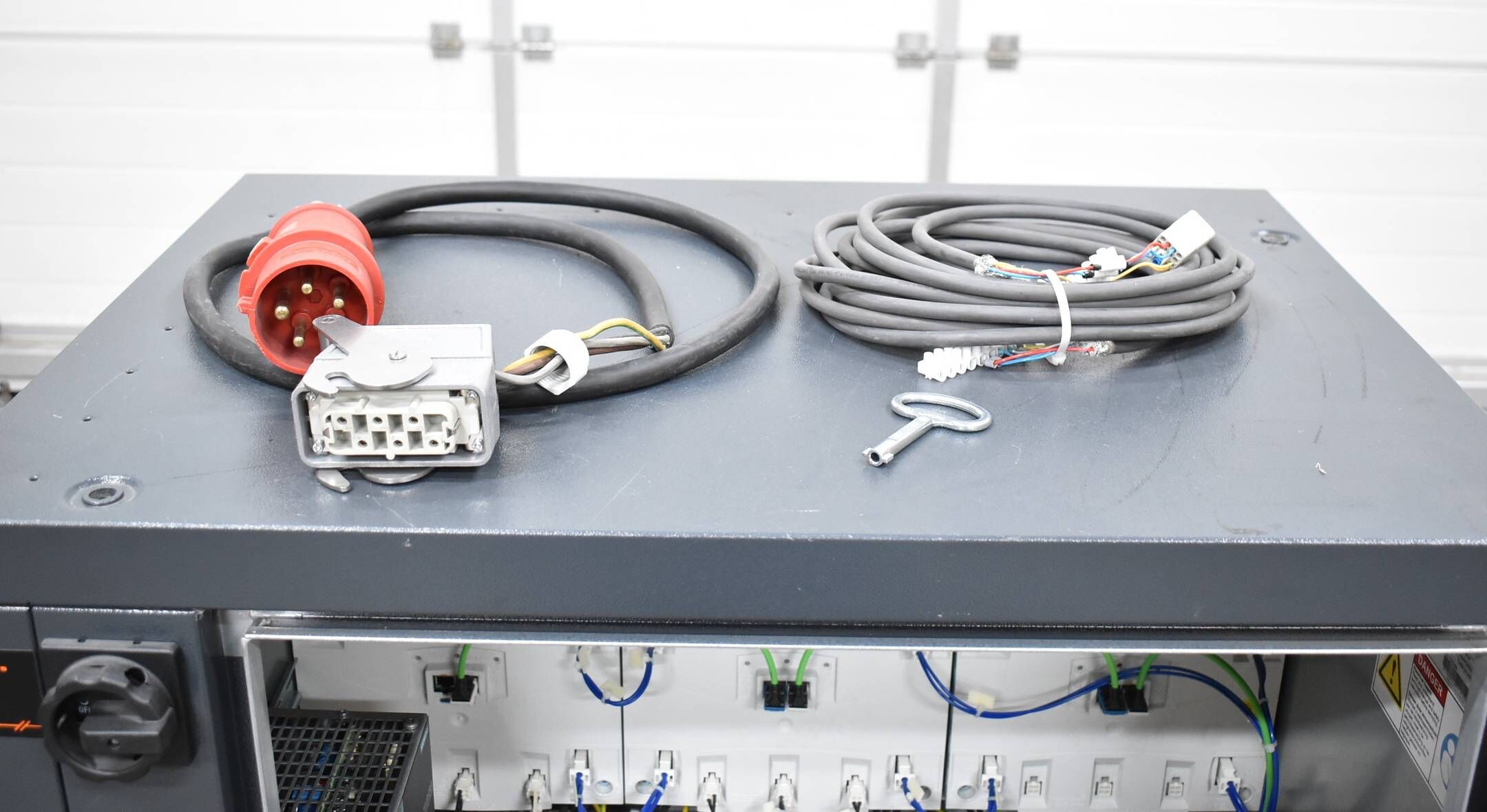 Kuka Roboter KR 420 R3330 + Schaltschrank KR C4 + Bedienpanel 00-168-334