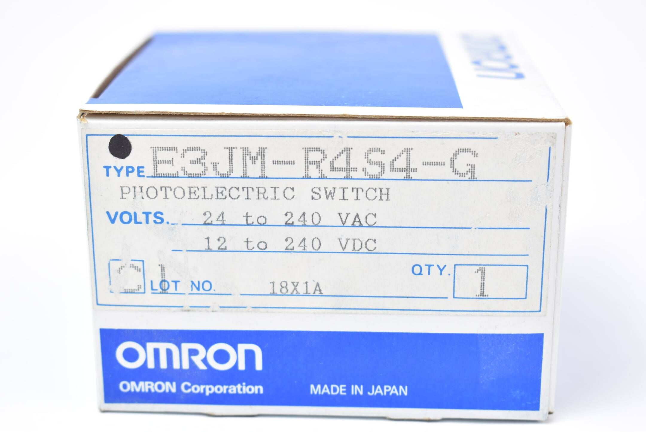 Omron Photoelectric Switch 24-240 VAC 12-240 VDC E3JM-R4S4-G