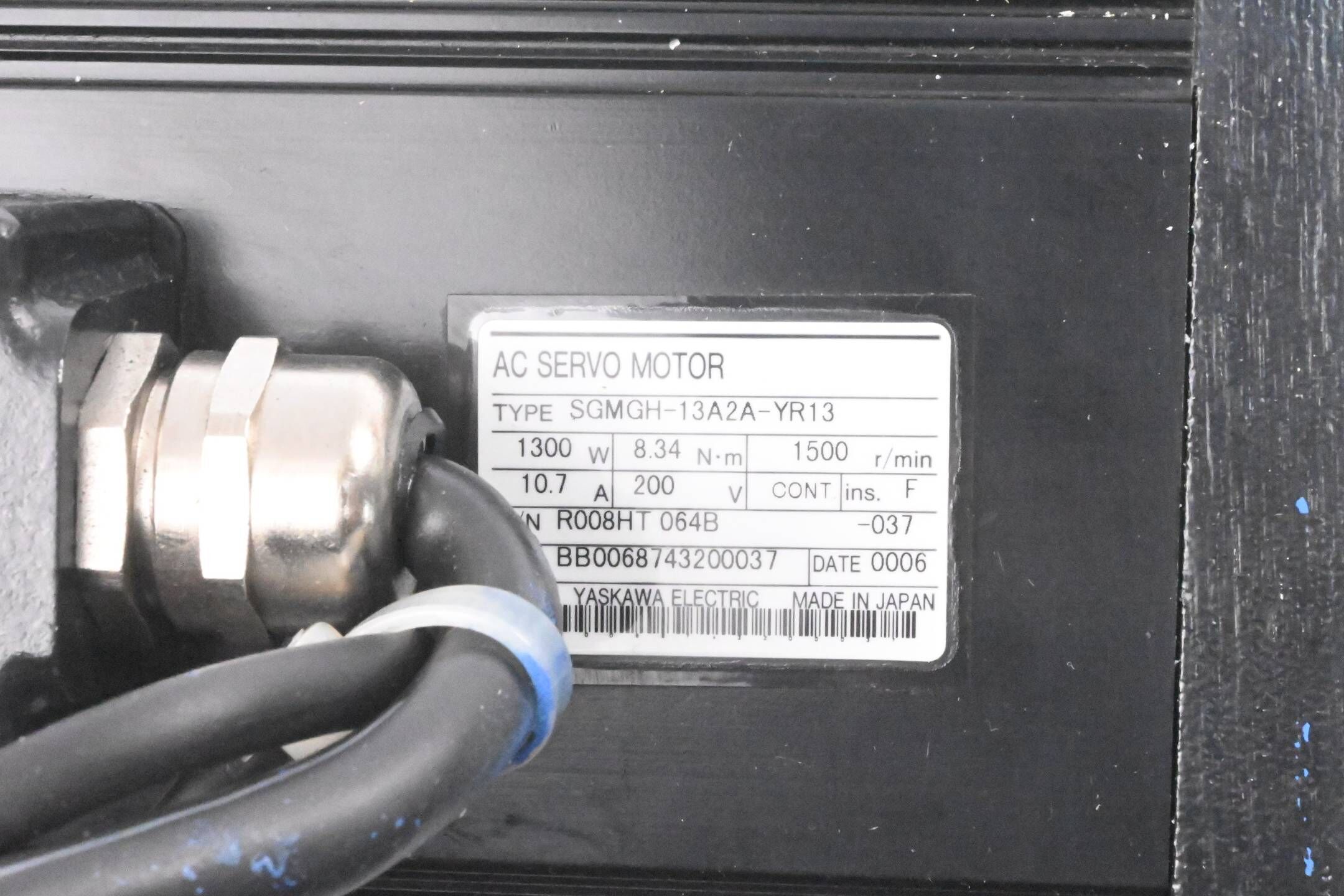 Yaskawa AC Servo Motor SGMGH-13A2A-YR13 ( 1300W 10.7A 1500/min )