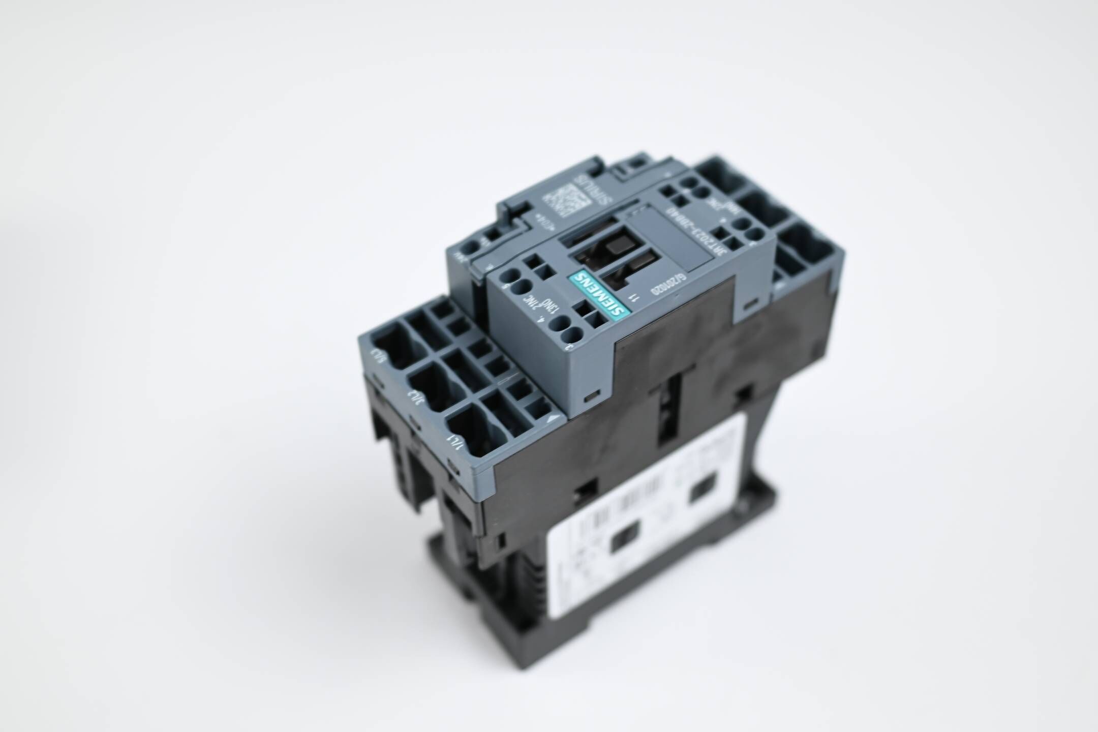 Siemens Leistungsschütz 3RT2023-2BB40 ( 3RT2 023-2BB40 ) 4 kW / 400 V, 3-polig