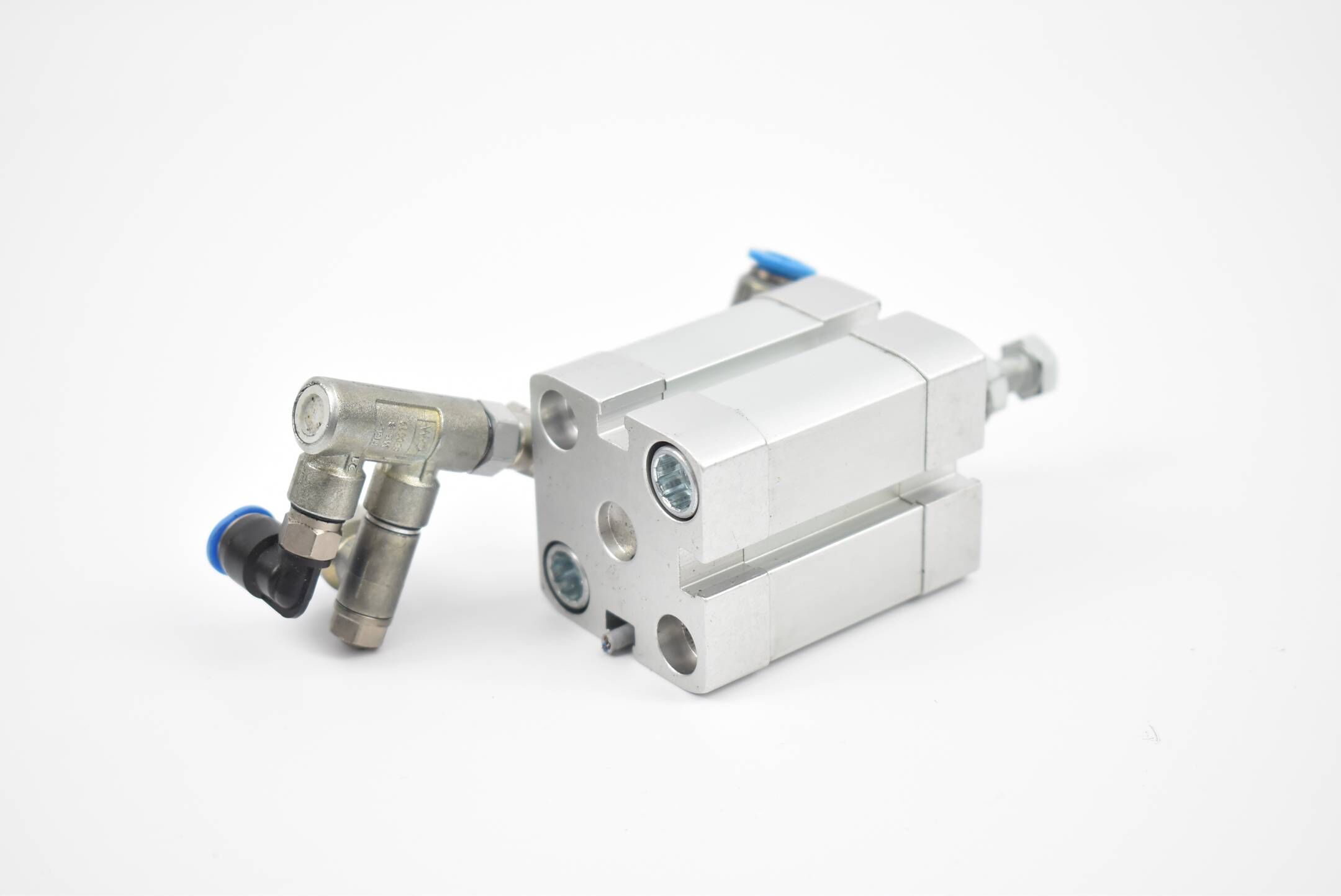 Festo Kompaktzylinder ADN-25-15-I-P-A ( 536261 ) 10 bar