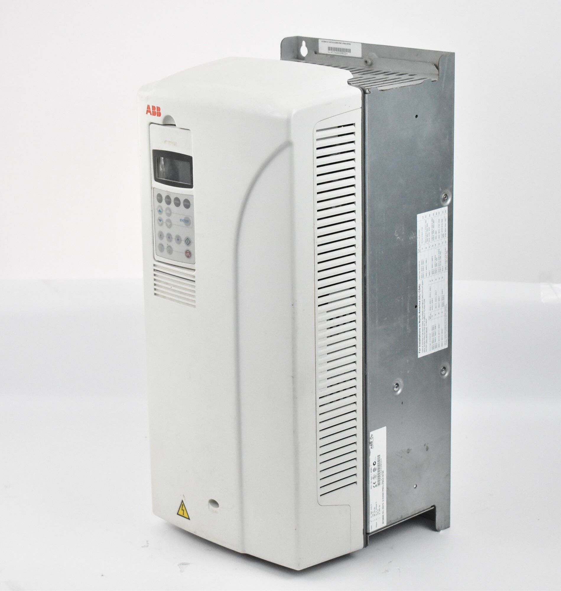 ABB ACS800 Frequenzumrichter ACS800-01-0075-3+E320+P901+P904+R700 incl. CDP 312R