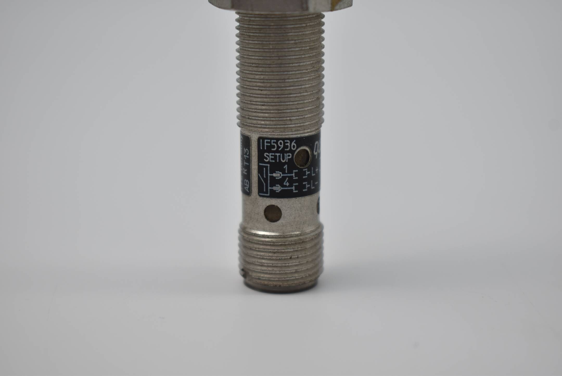 Ifm quadronorm plus induktiver Sensor IF5936 ( 10-36VDC 4mm )