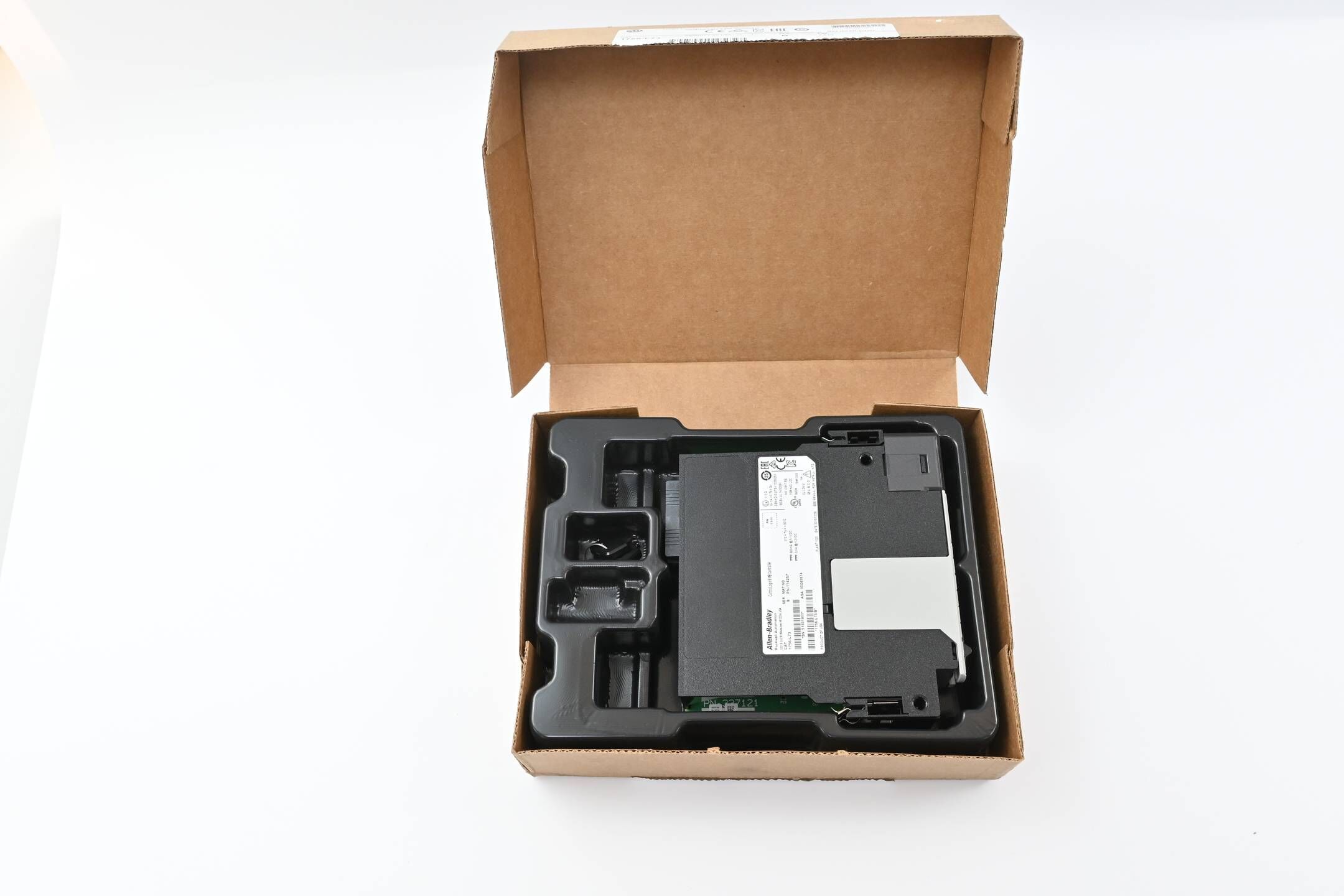 Allen-Bradley ControlLogix 8MB Controller 1756-L73 ( Ser. B / FW: 1.010 )