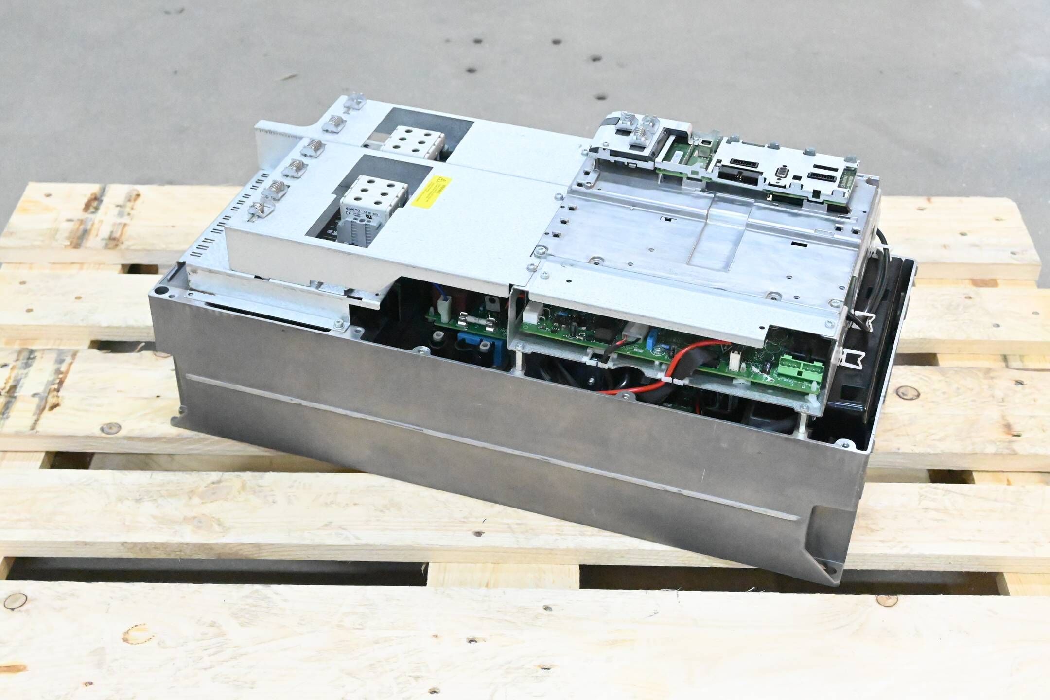Danfoss VLT Drive FC-302P30KT5E55H1XGXXXXSXXXXA0BXCXXXXDX ( 131B5533 )