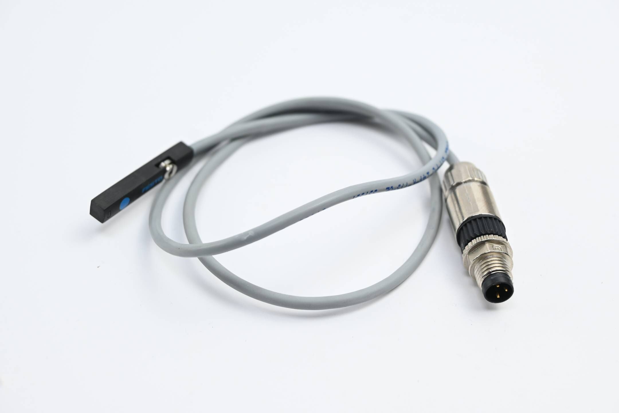 Festo Näherungsschalter SIES-8M-PO-24V-K-7,5-OE ( 551391 ) inkl. Stecker