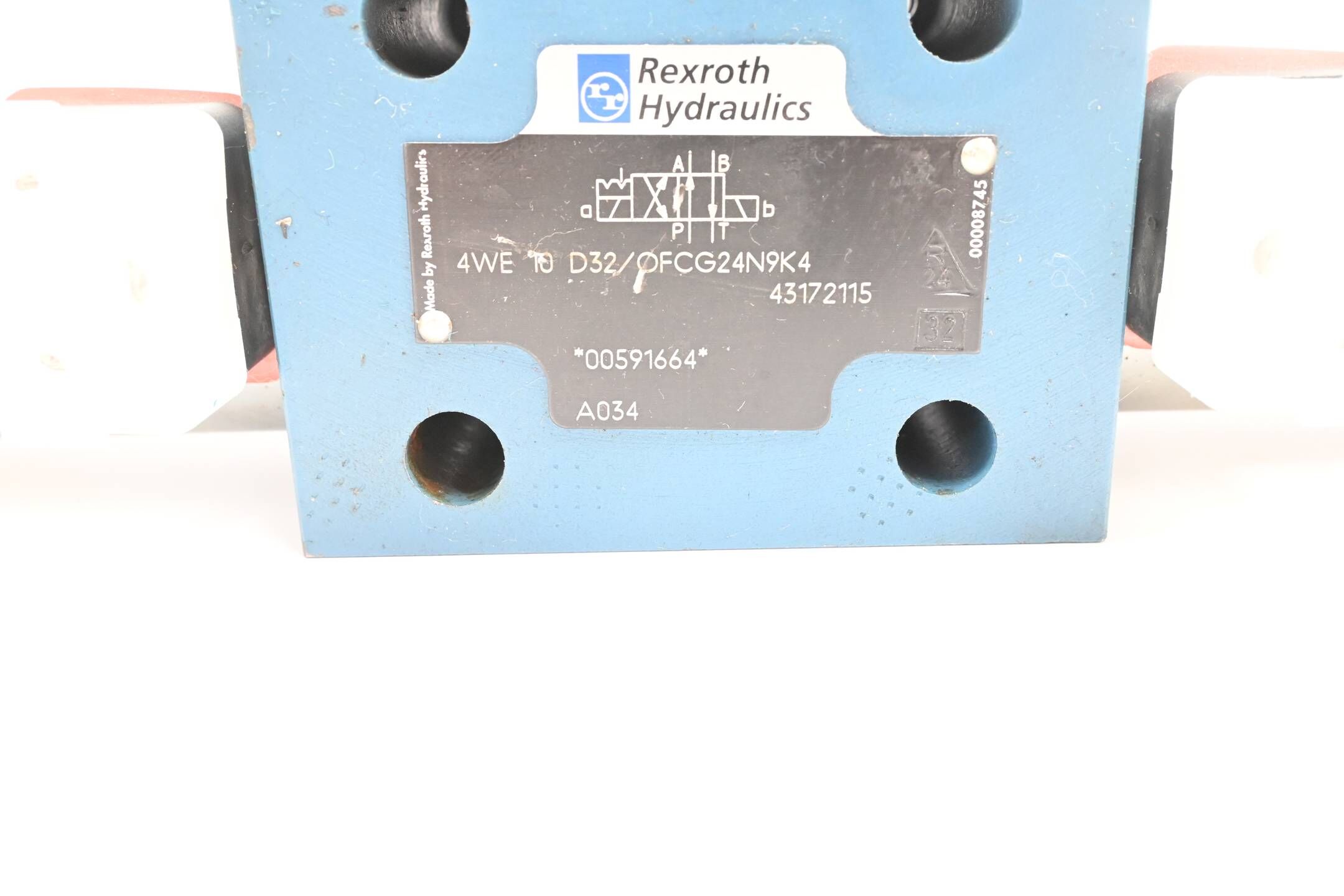Rexroth Hydraulics Wegeschieberventil 4WE 10 D32/OFCG24N9K4 ( R900591664 )