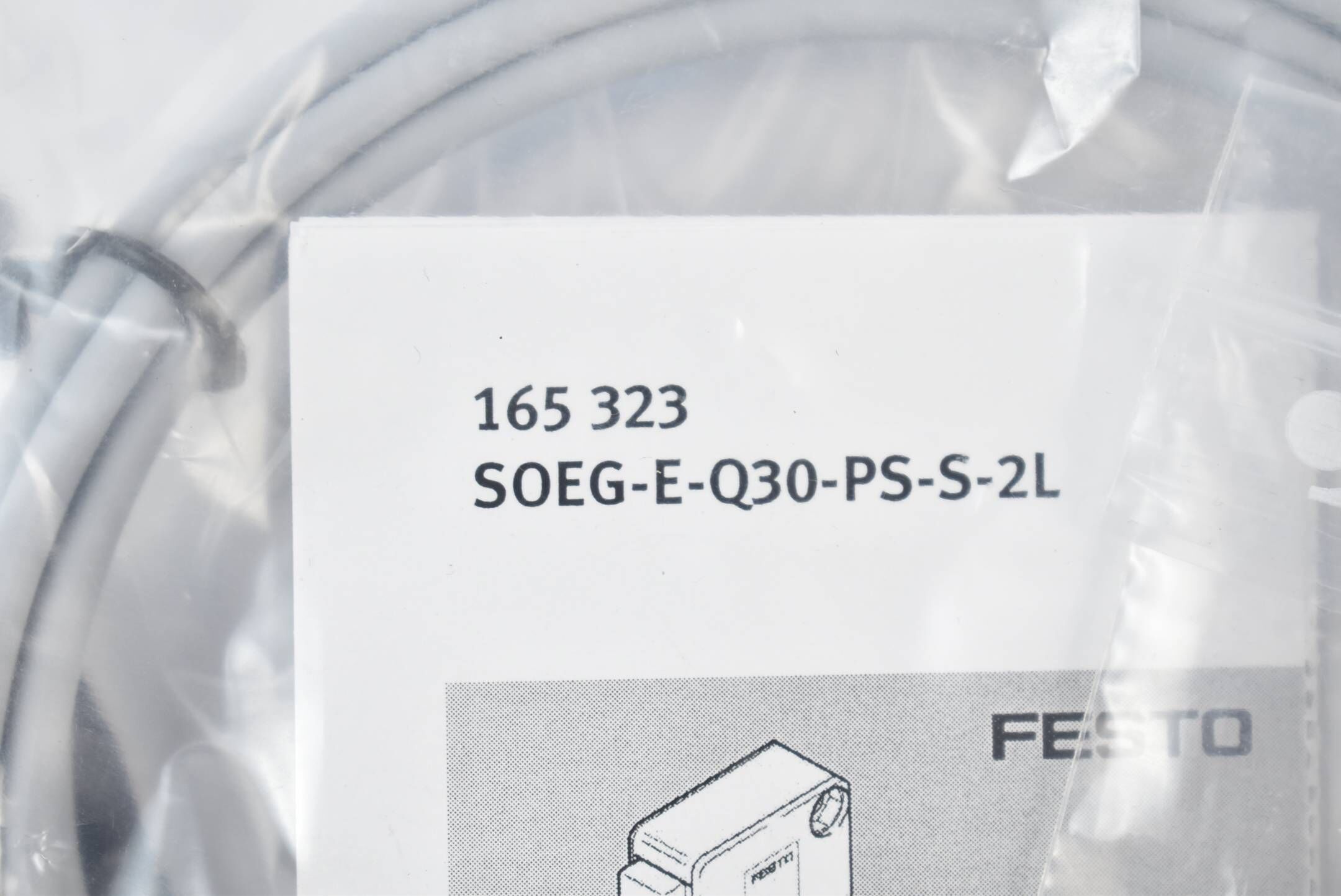 Festo Empfänger SOEG-E-Q30-PS-S-2L ( 165323 ) inkl. Verbindung SIM-M8-3GD-2,5-PU