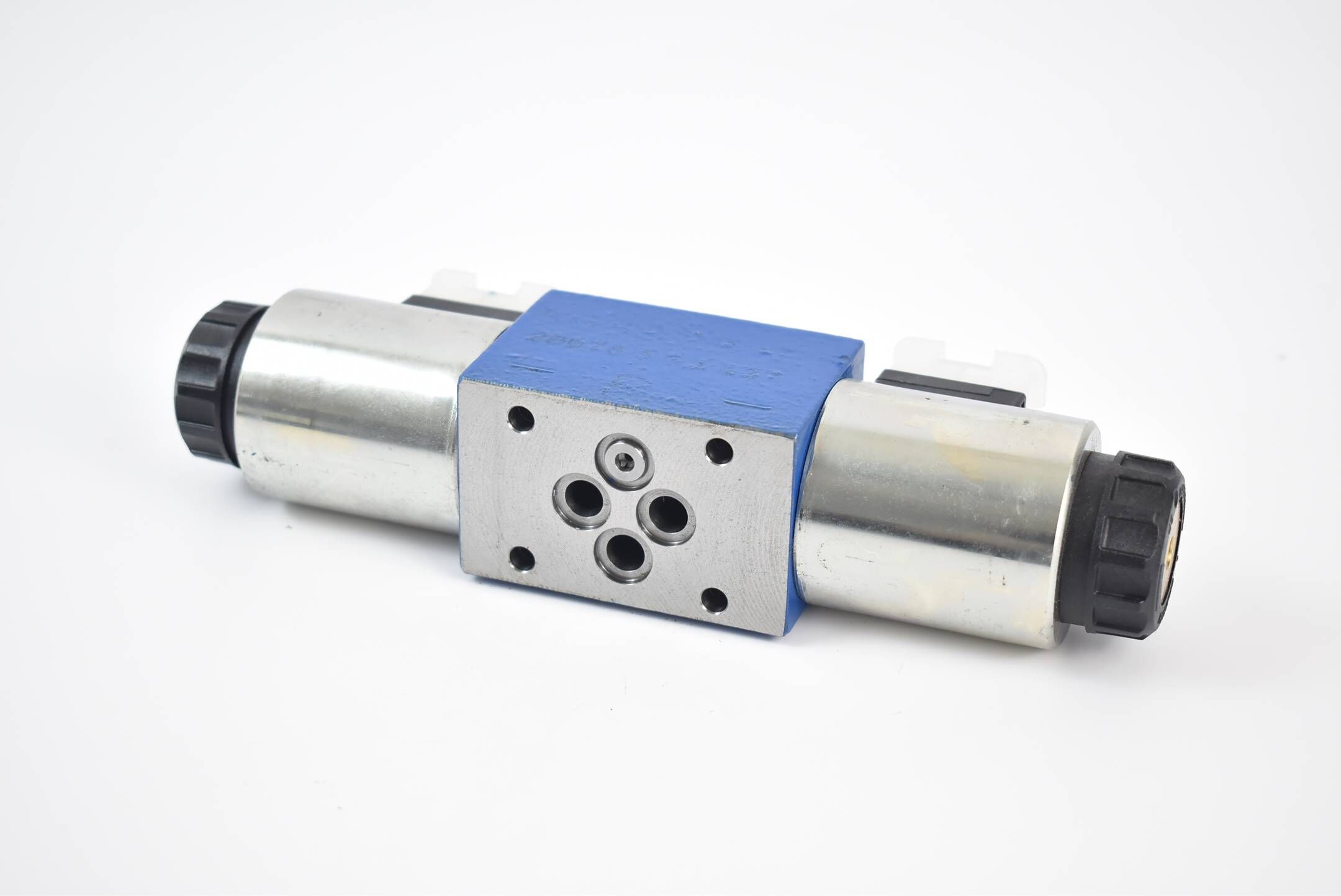 Rexroth Wegeschieberventil 4WE 6 W5-62/EG24N9K4 ( R900551396 ) 350 bar