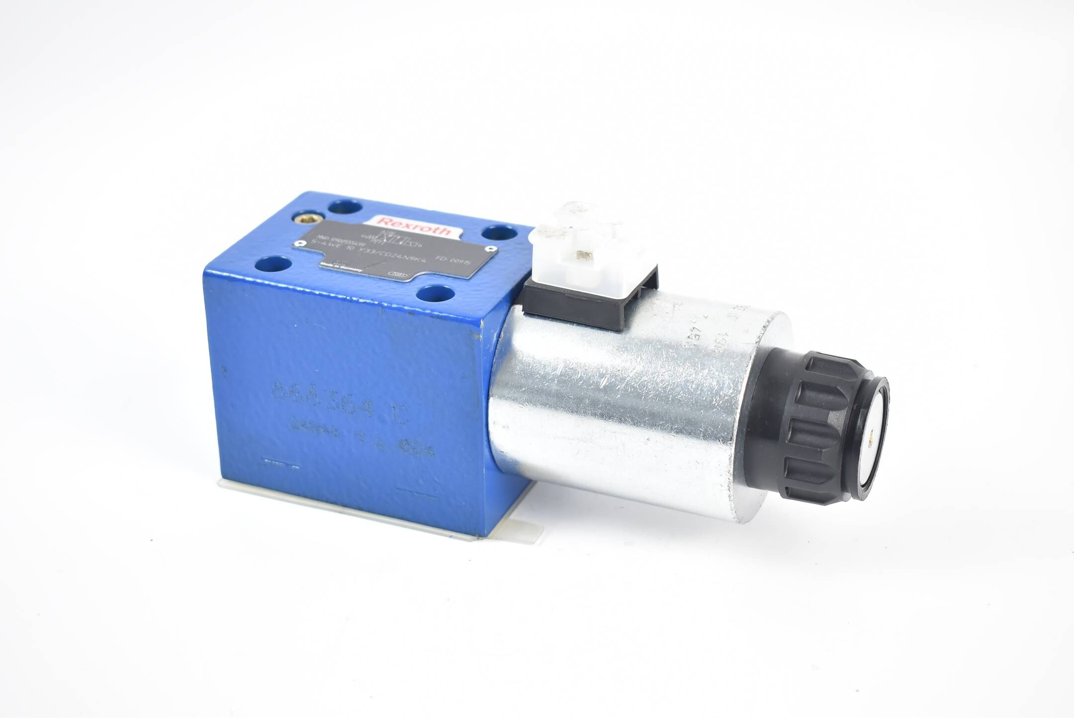 Rexroth Wegeschieberventil 5-4WE 10 Y33/CG24N9K4 ( R900555499 )