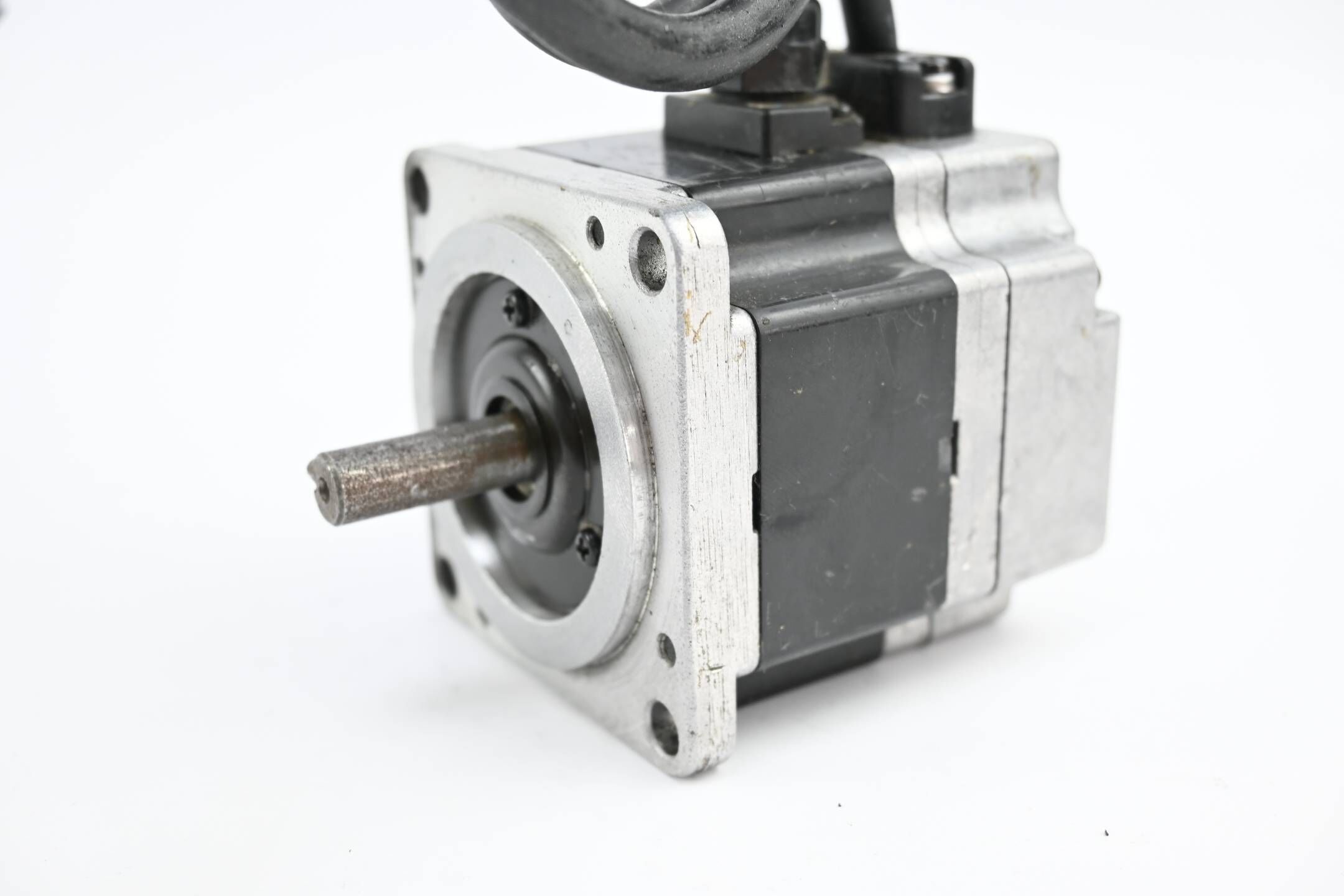Omron Motor R7M-AP10030-S1 ( 200V 0.89A 3000/min )
