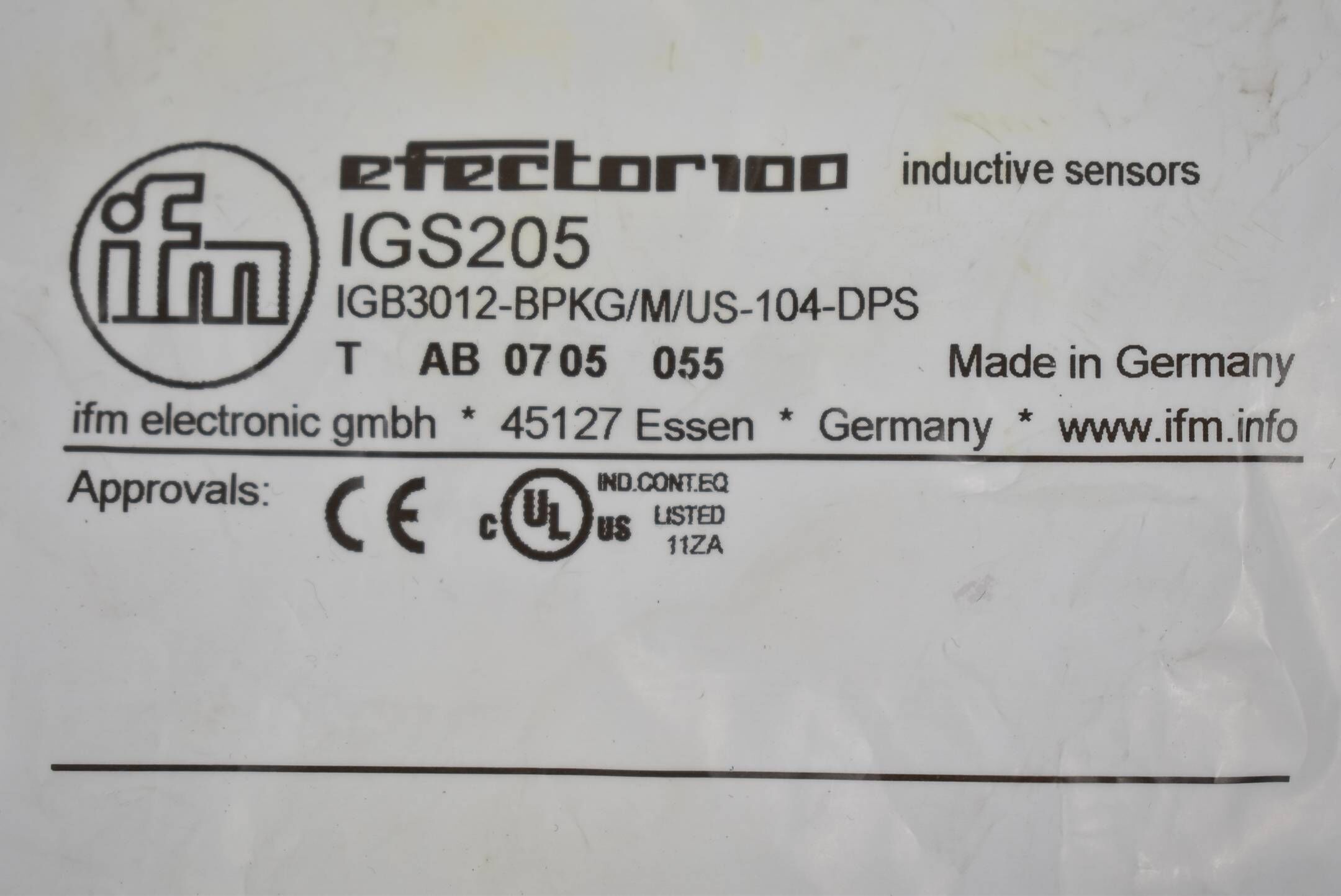 Ifm efector100 induktiver Sensor IGS205 ( IGB3012-BPKG/M/US-104-DPS )