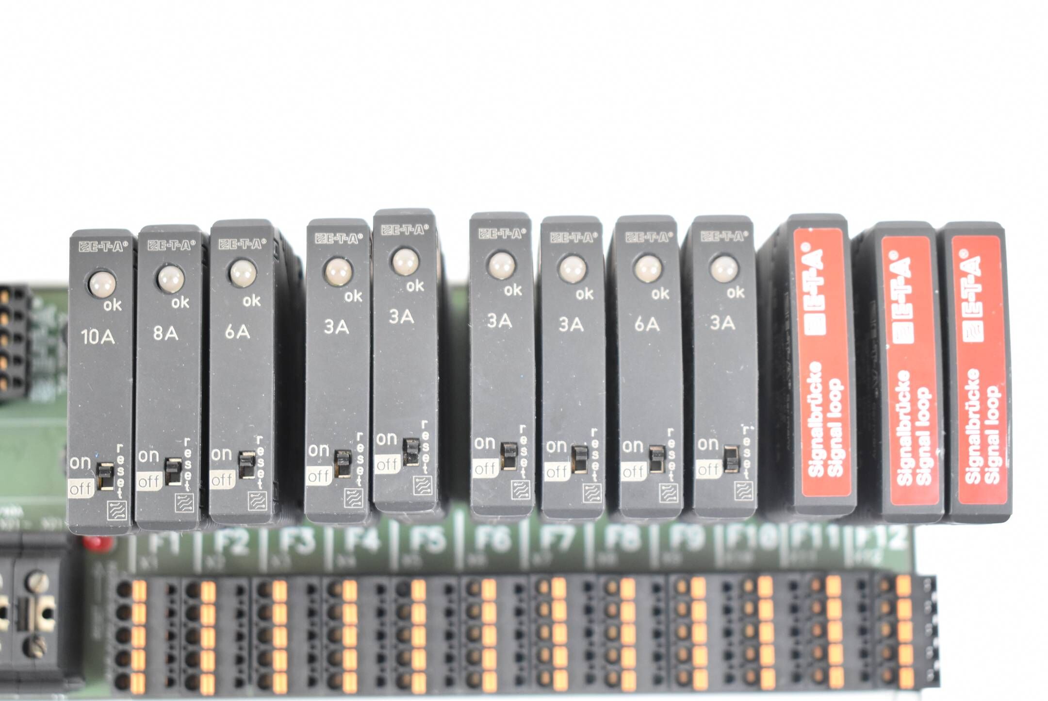E-T-A ETA Stromverteilungssystem konfiguriert SVS02-12 inkl. ESX10, SB-S11