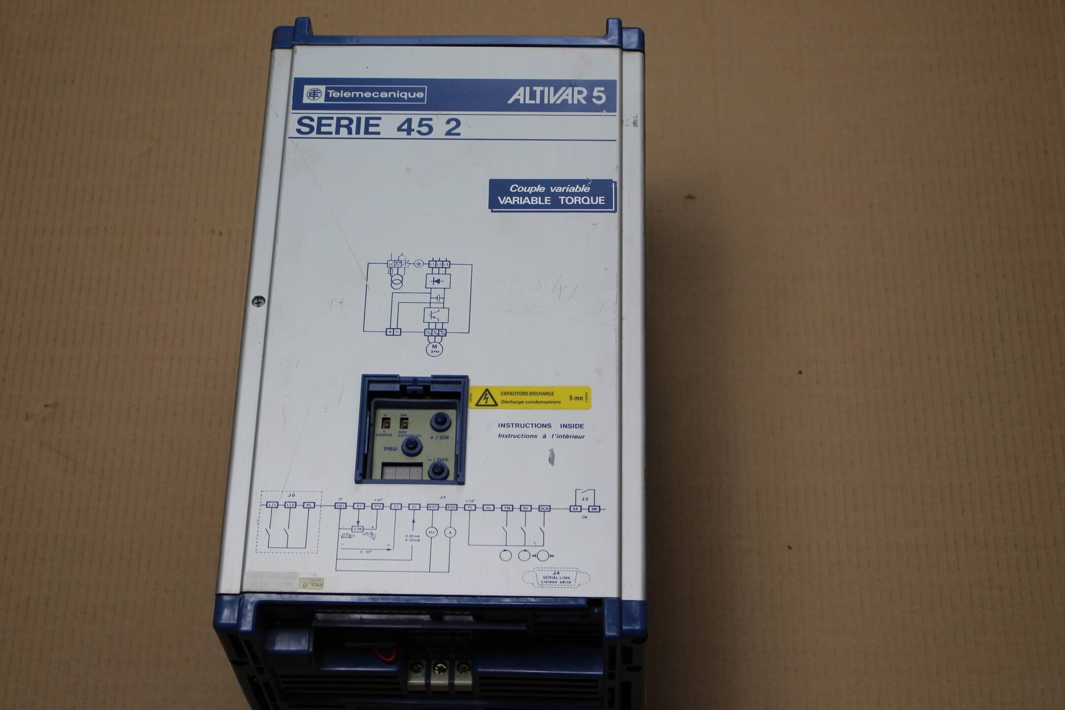 Telemecanique ATV452VD11 Frequenzumrichter ( Frequency converter )