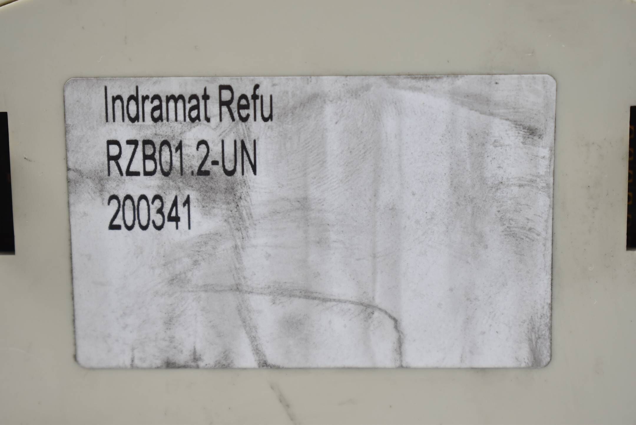 Indramat Operator Panel Display RZB01.2-UN ( 200341 )