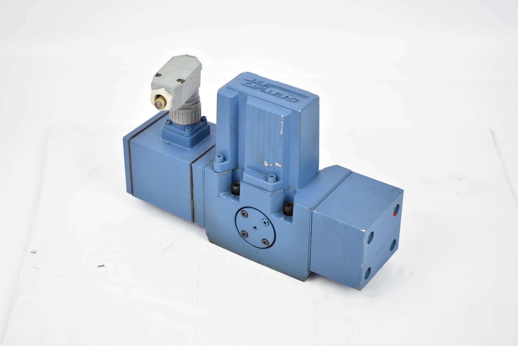 Moog Hydraulisches Servoventil D661Z2712H 