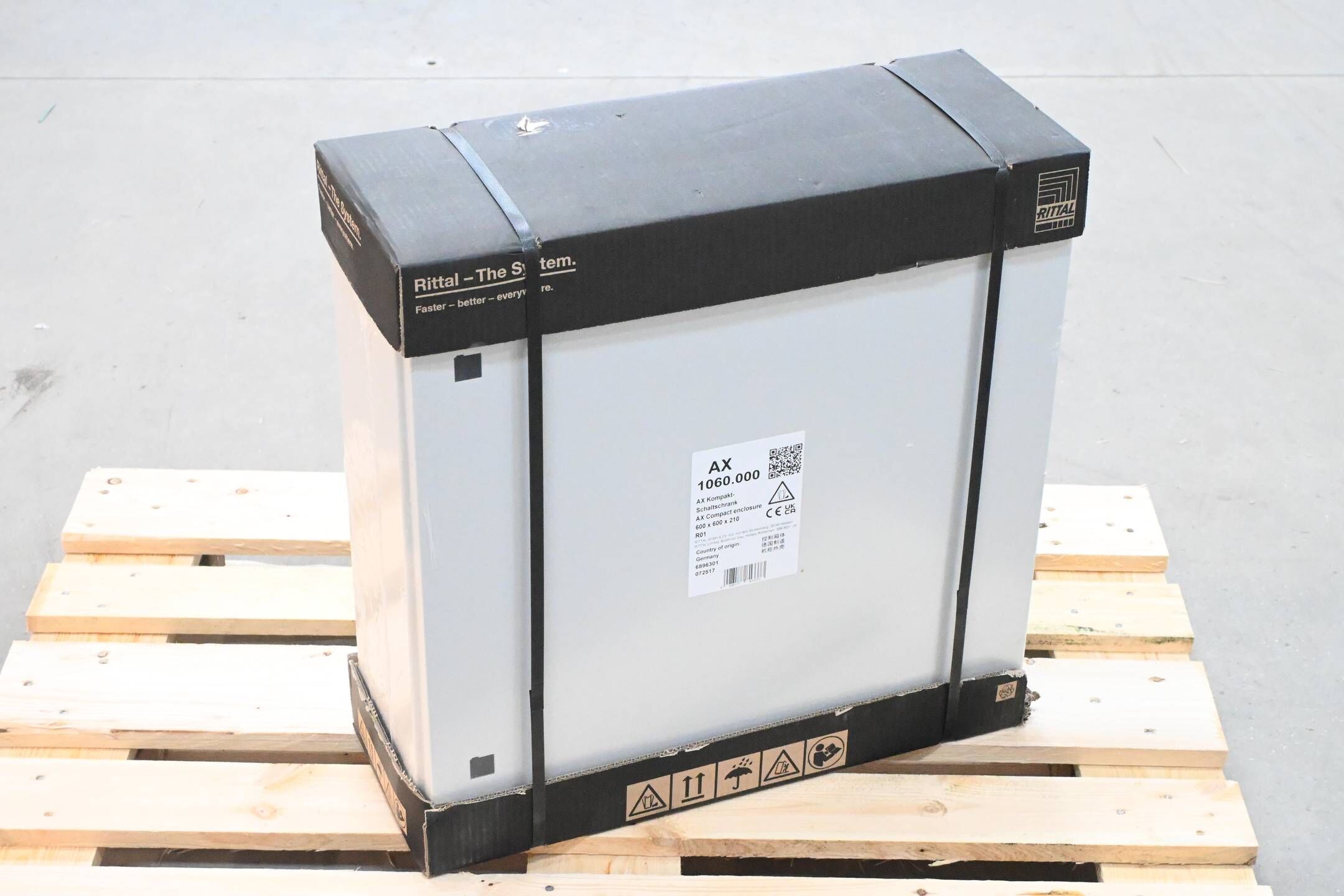 Rittal Kompakt-Schaltschrank AX 1060.000 ( AX1060000 )