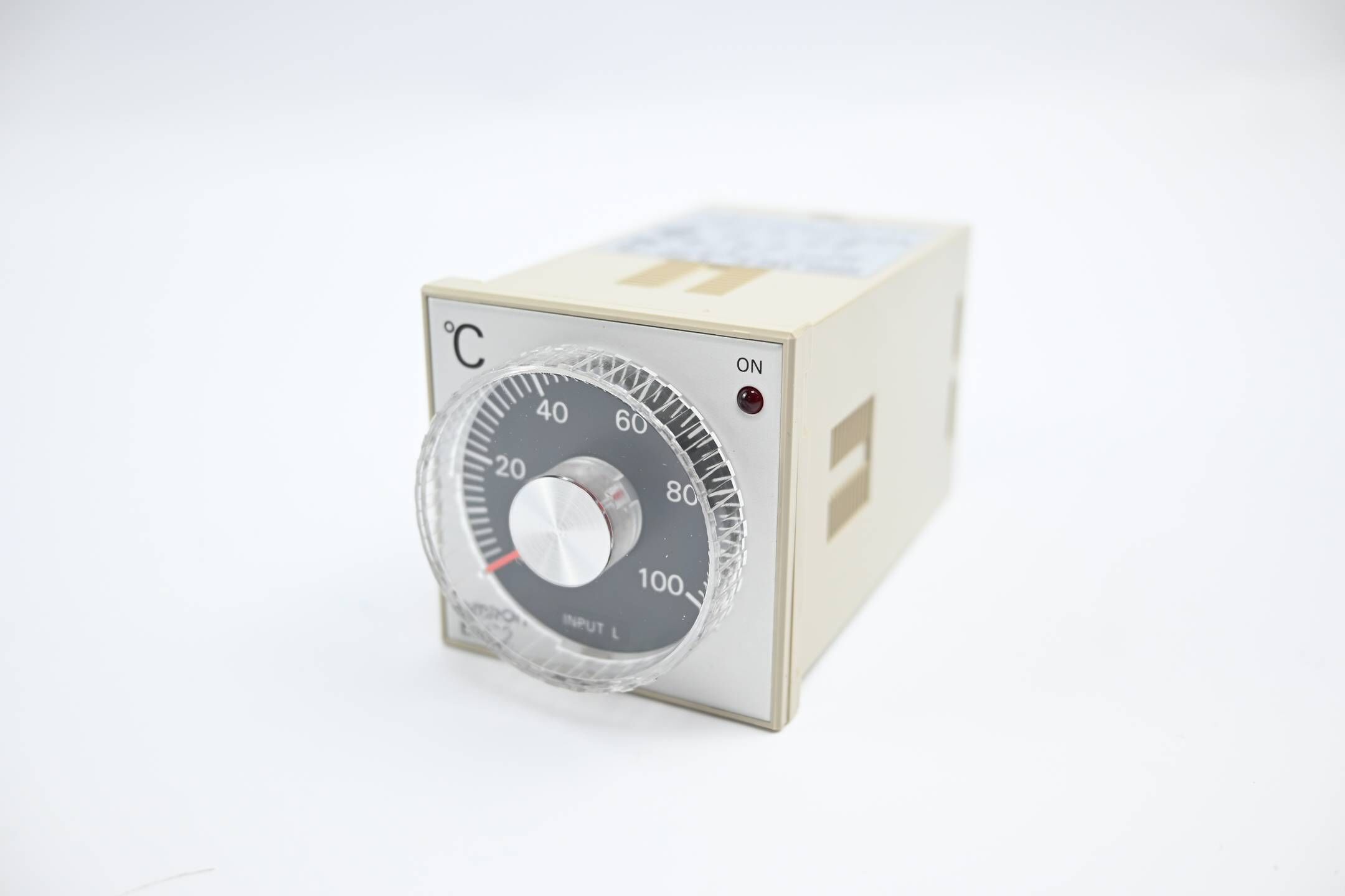 Omron Temperatur Controller 0-100°C 220/240 VAC ( E5C2-R20L-D-10 )
