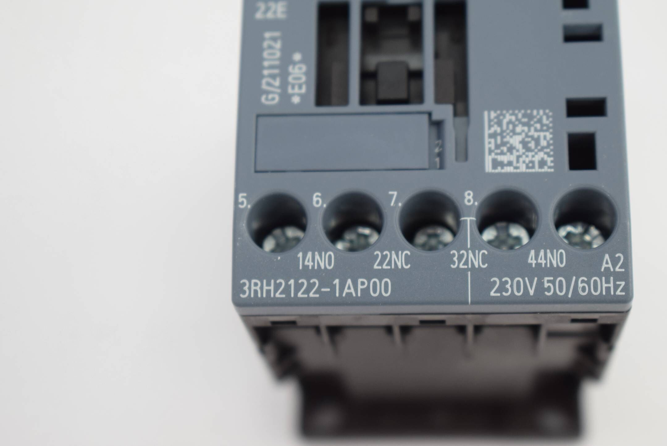 Siemens contactor relay 3RH2122-1AP00 ( 3RH2122-1AP00 ) E6