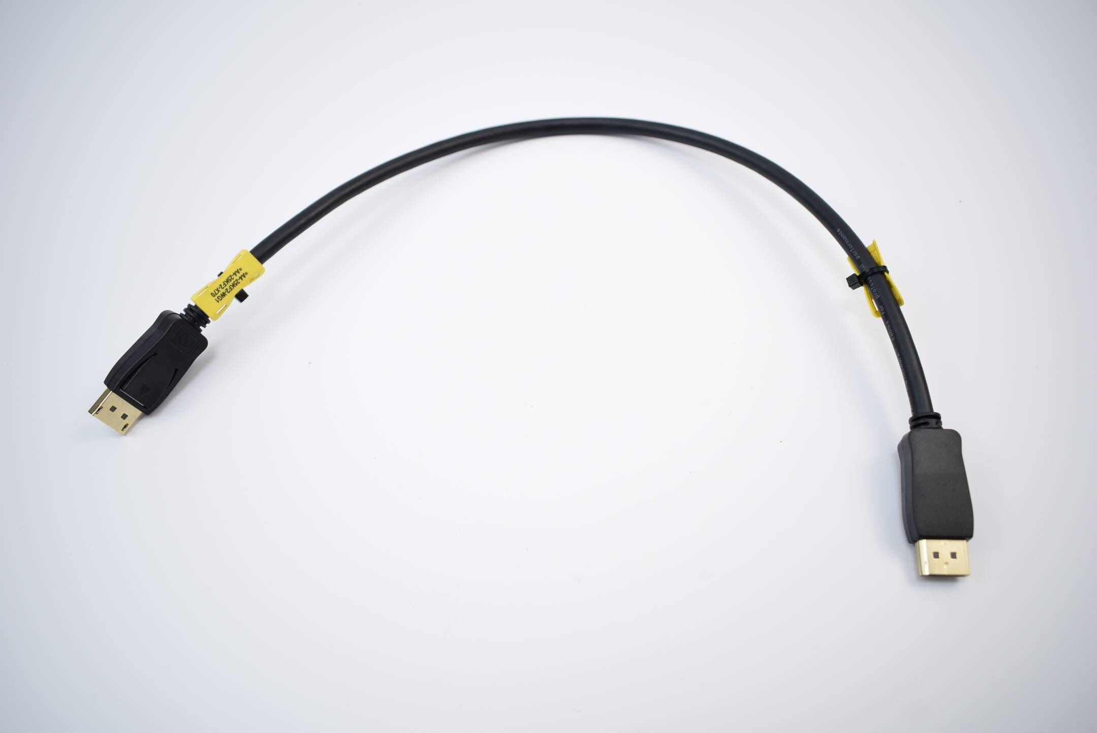 DisplayPort Kabel E301195 AWM STYLE 20276 80°C 30V VW1