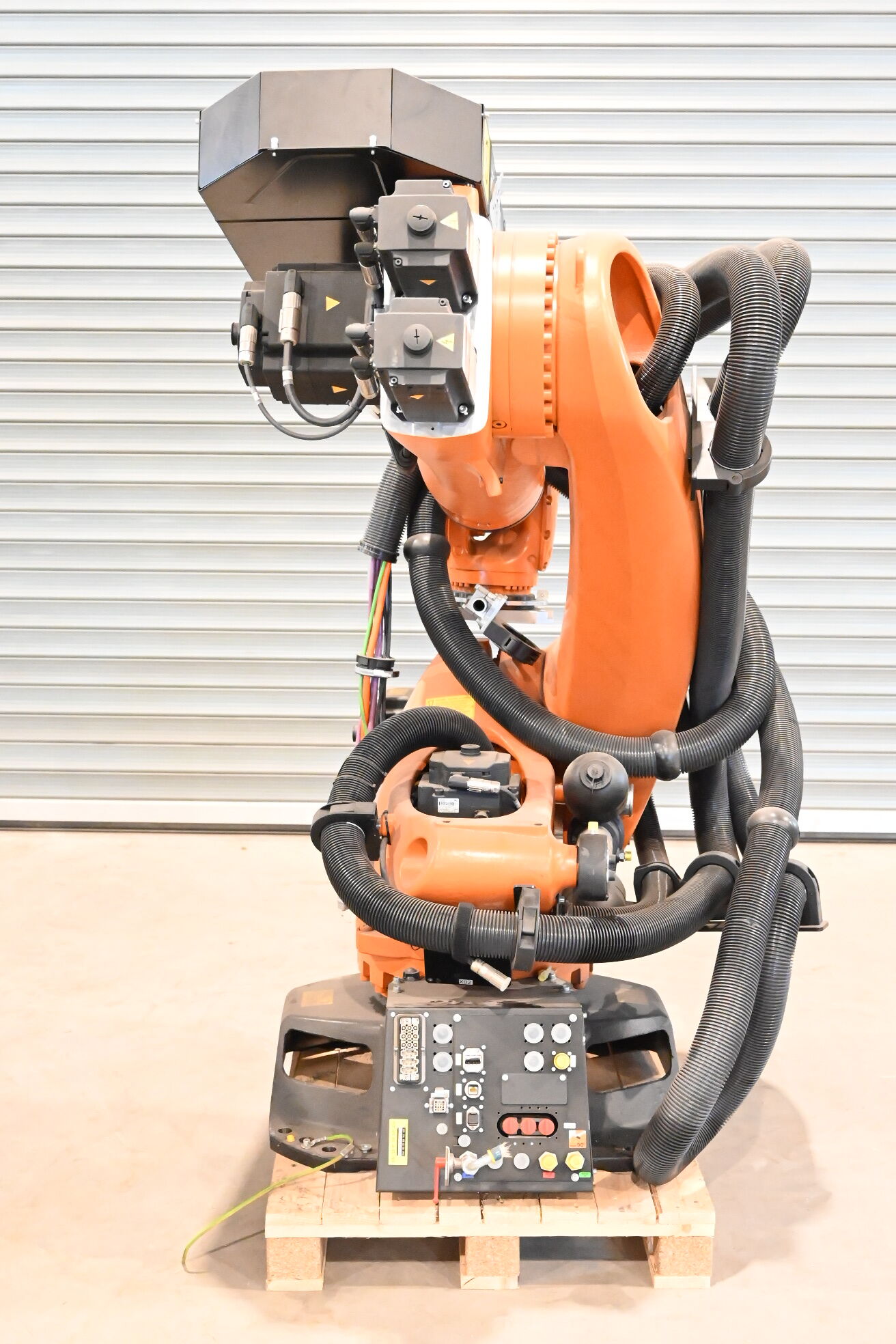 Kuka Industrieroboter KR240 R2900 ultra inkl. Schaltschrank KRC4 + 00-168-334 2