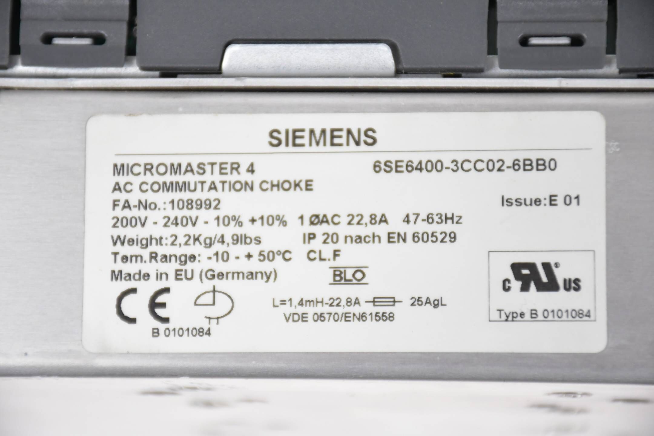 Siemens Micromaster 440 6SE6440-2AB21-1BA1 E E04/2.11 inkl. Kommutierungsdrossel