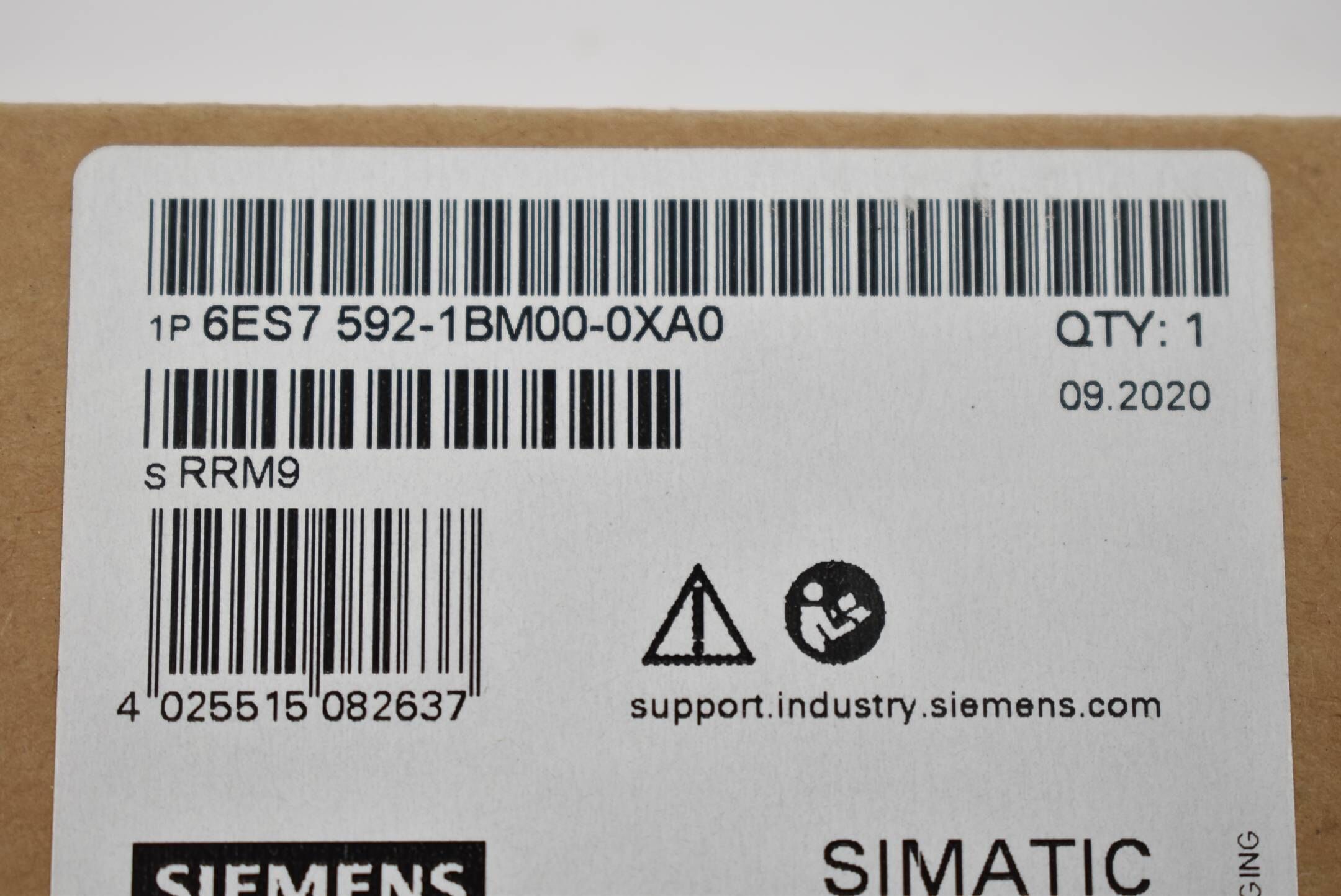 Siemens Simatic S7-1500 6ES7592-1BM00-0XA0 ( 6ES7 592-1BM00-0XA0 )