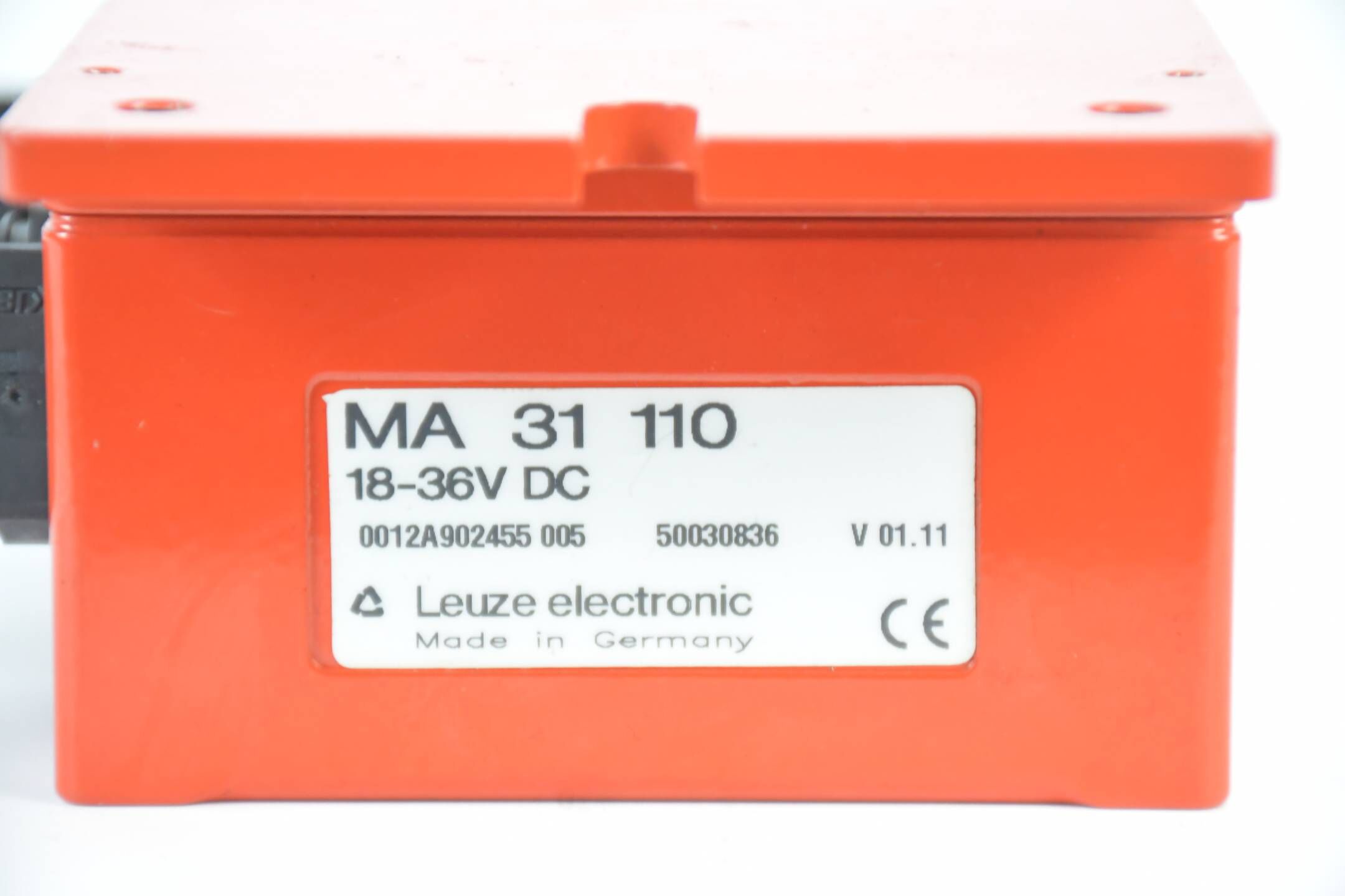Leuze Anschlusseinheit MA 31 110 ( 50030836 ) 18-36V DC