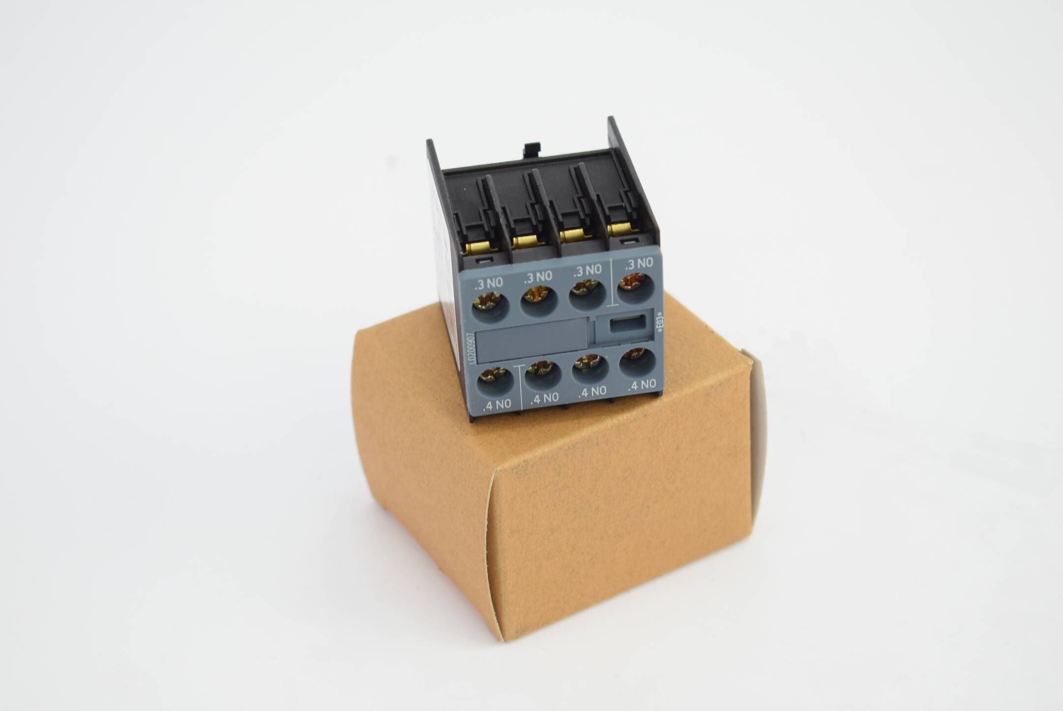 Siemens auxiliary switch 3RH2911-1FA40 ( 3RH2 911-1FA40 ) E3