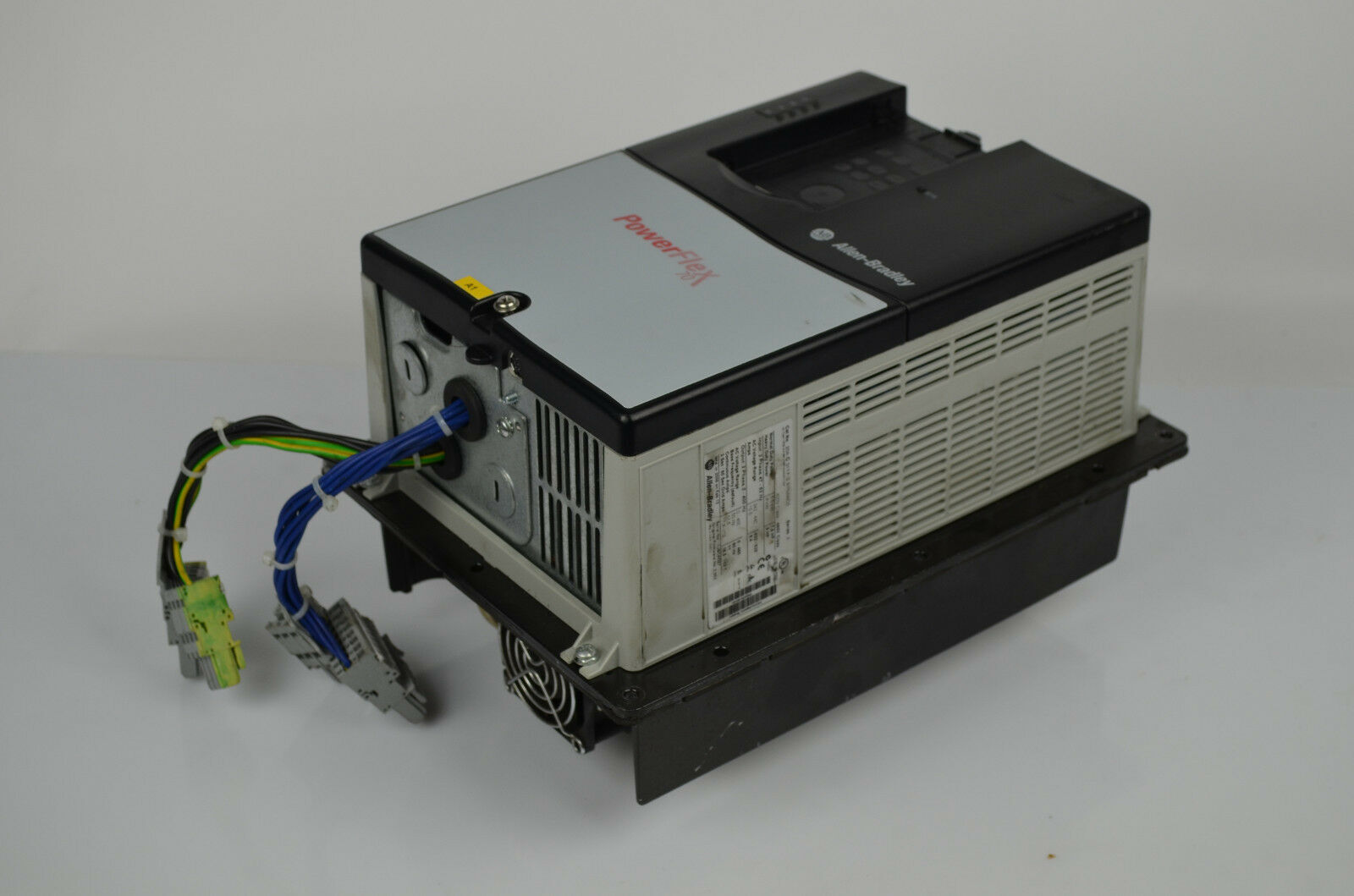 Allen-Bradley Power Flex 70 ( 1JBC80Z7 ) 20A C 011 F 0 AYNANC0 Series A