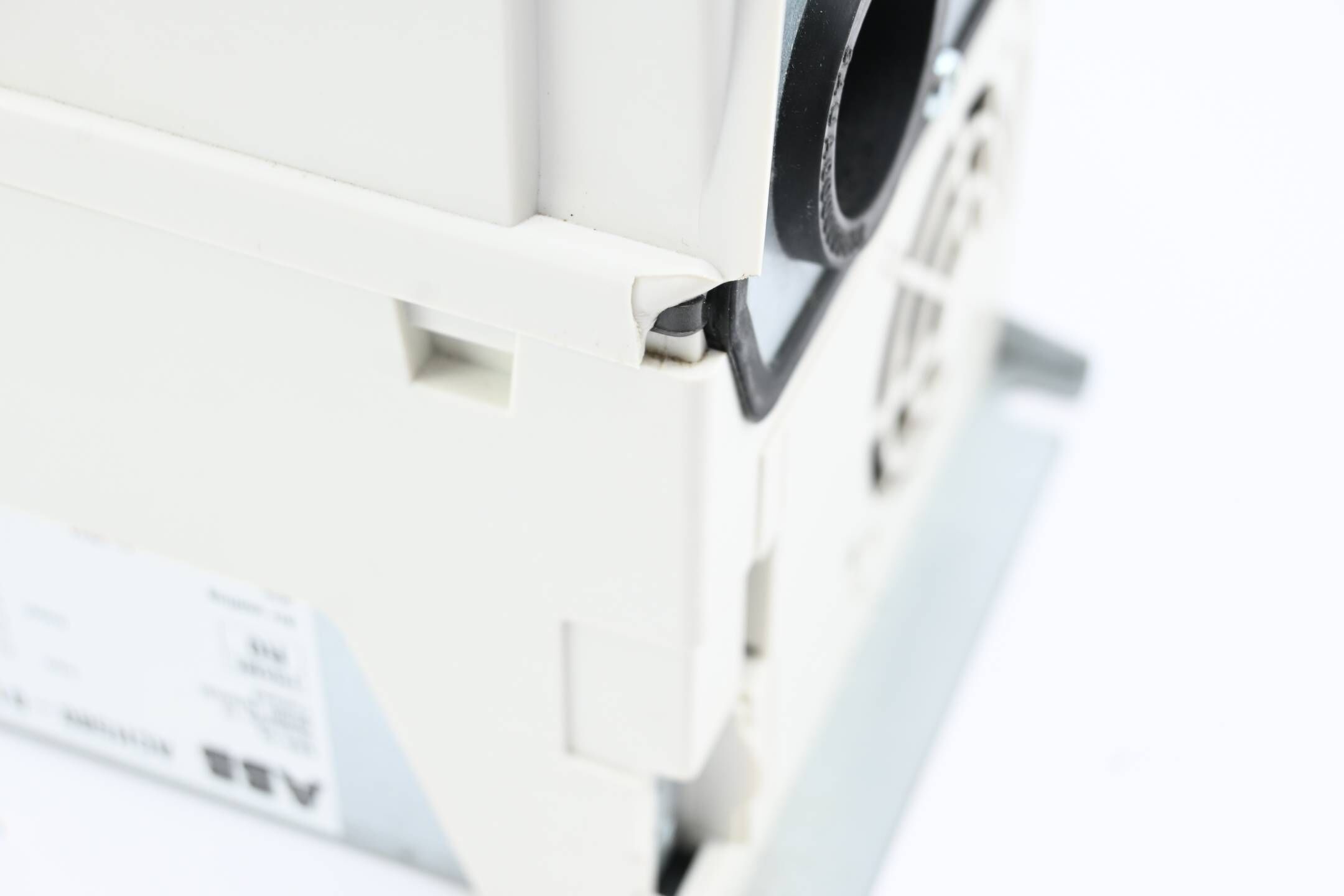 ABB Frequenzumrichter ACH580-01-04A0-4+B056