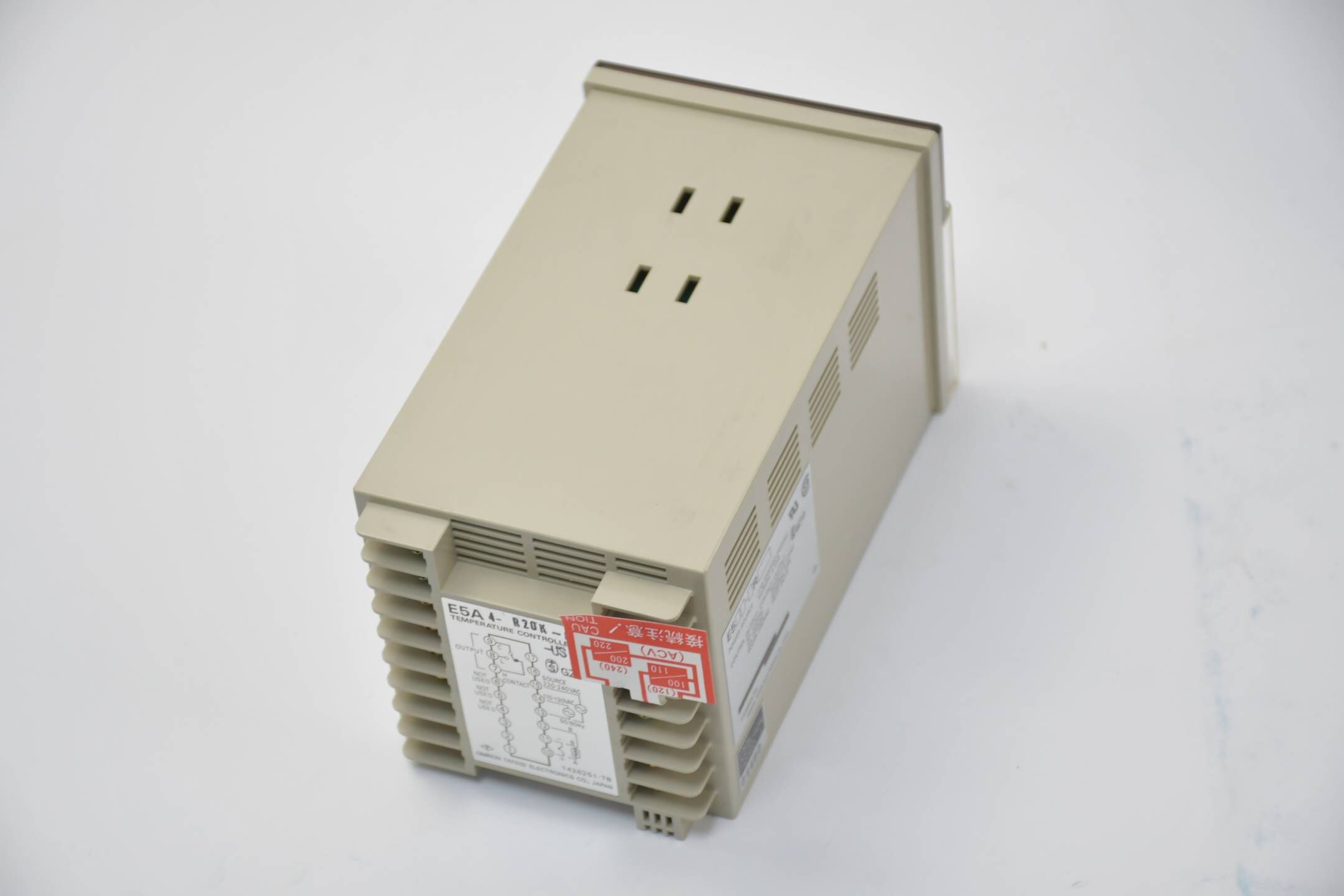 Omron Temperatur Controller 0~1.200 / AC110/120 / 220/240V ( E5A4-R20K-DIN )